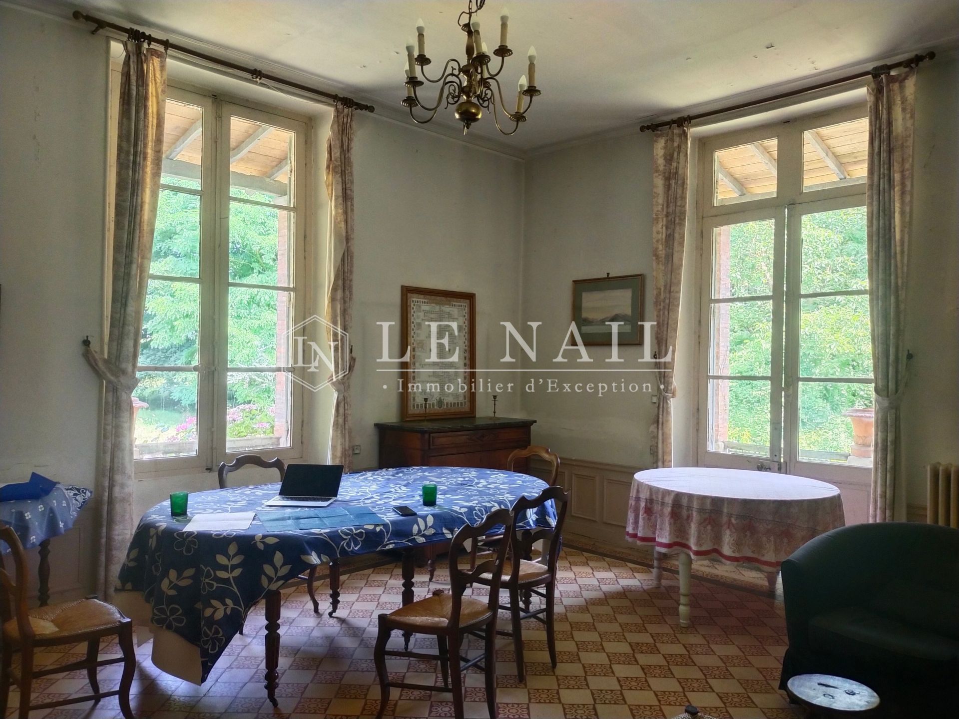 castle 12 rooms for sale on ANGERS (49000)