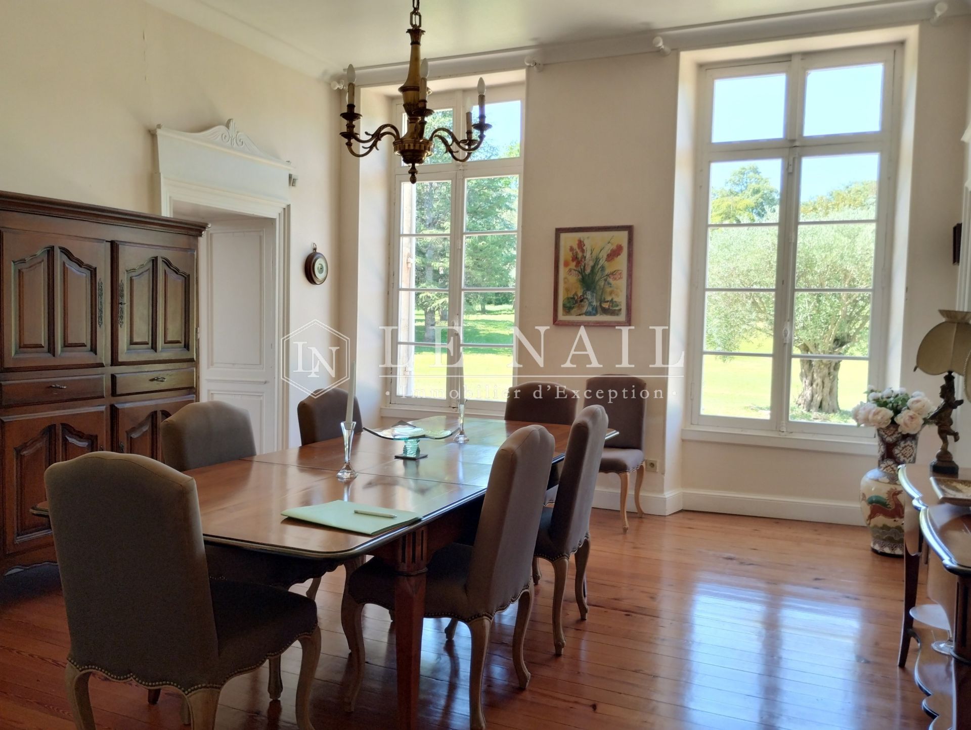 property 25 rooms for sale on BORDEAUX (33000)