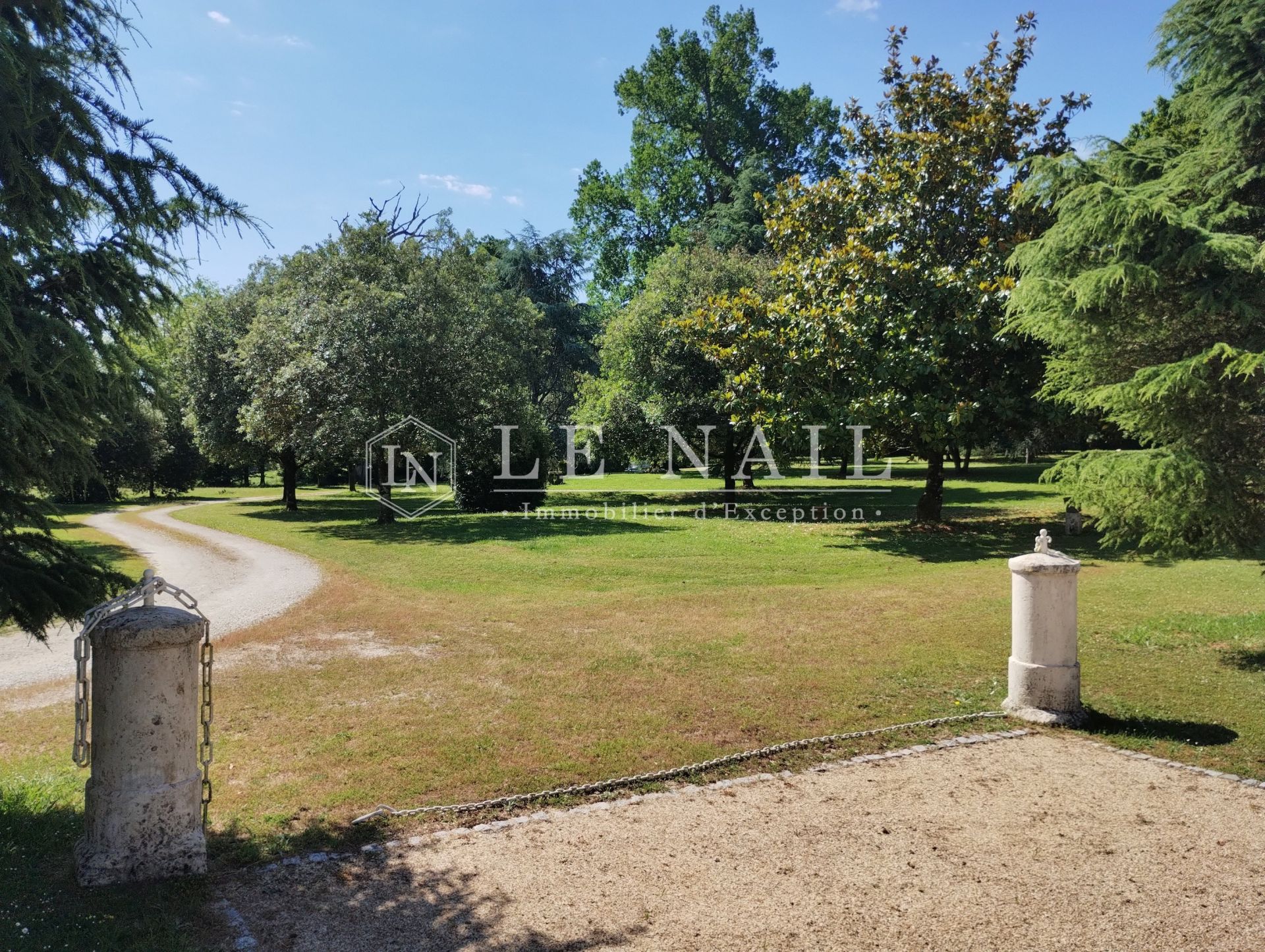propriété 25 pièces en vente à BORDEAUX (33000)