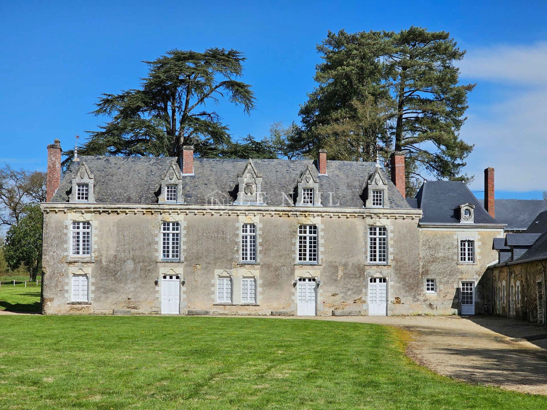 castle 14 rooms for sale on ANGERS (49100)