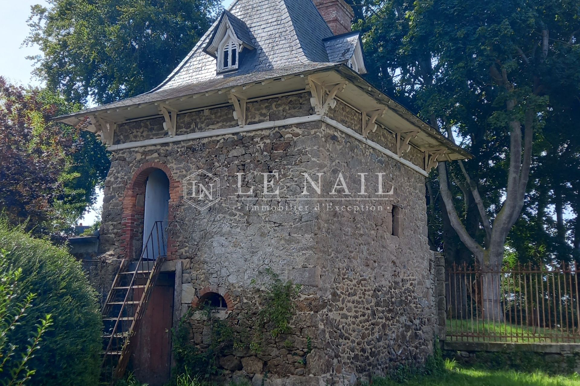manoir 15 pièces en vente à PLANCOET (22130)