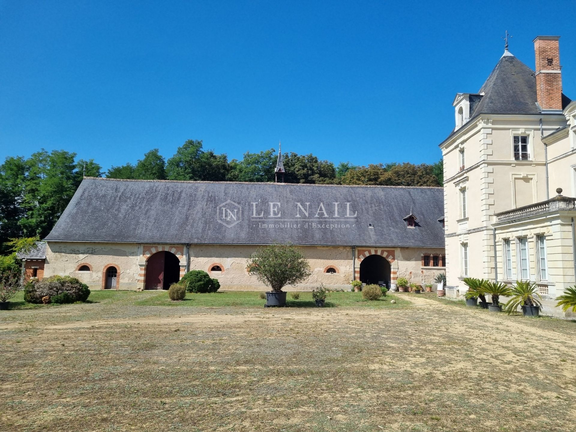 château 35 pièces en vente à TOURS (37000)