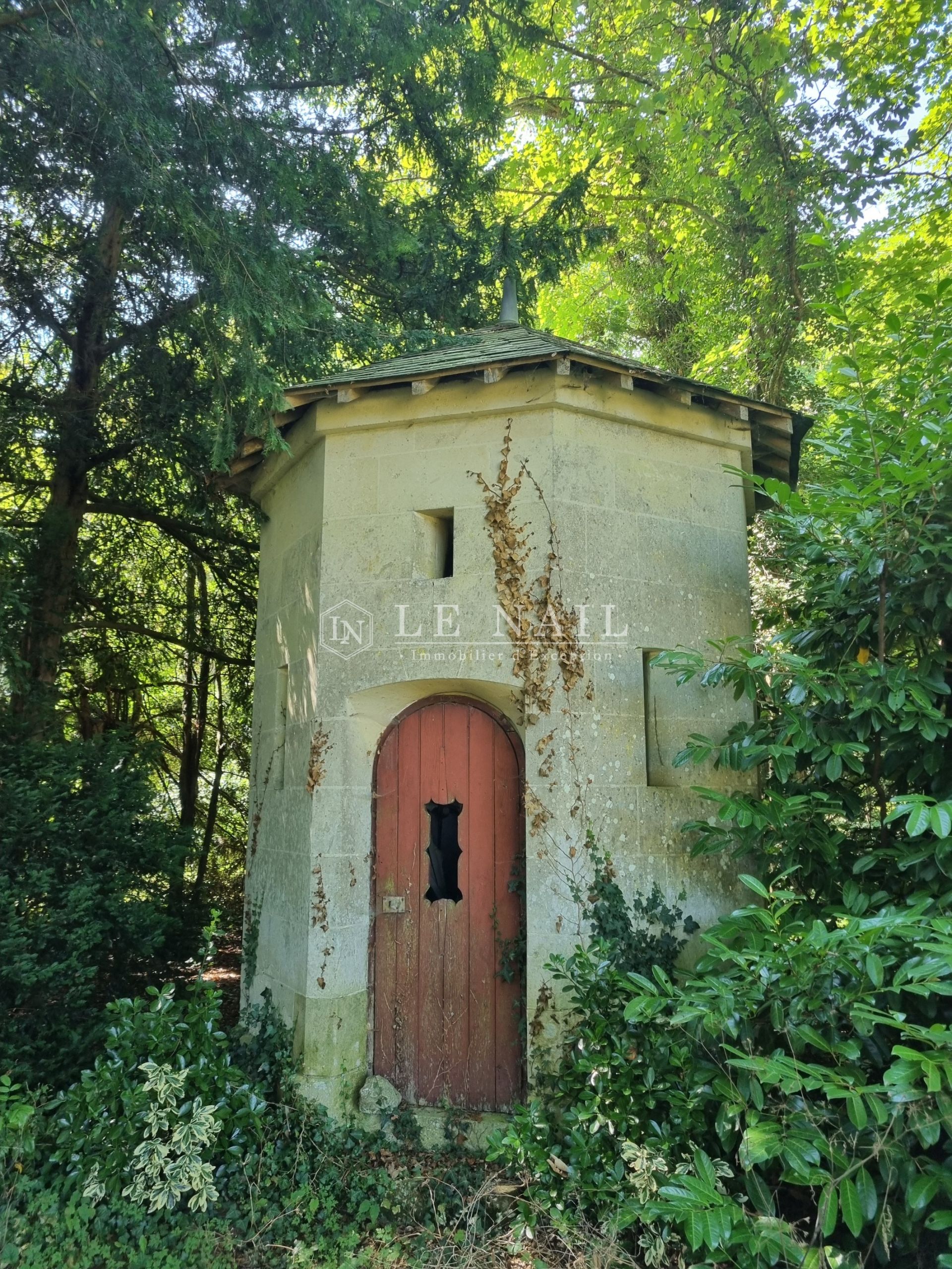 château 35 pièces en vente à TOURS (37000)