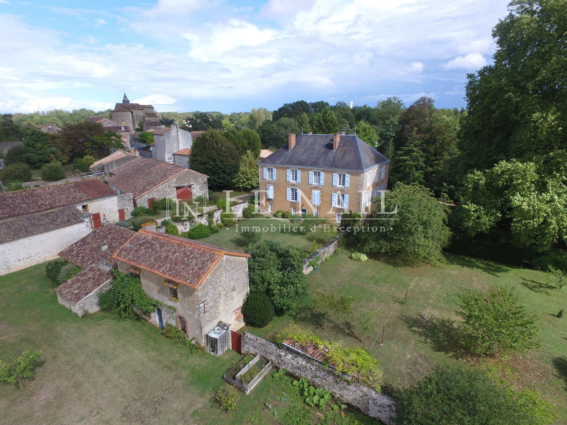 property 7 rooms for sale on POITIERS (86000)