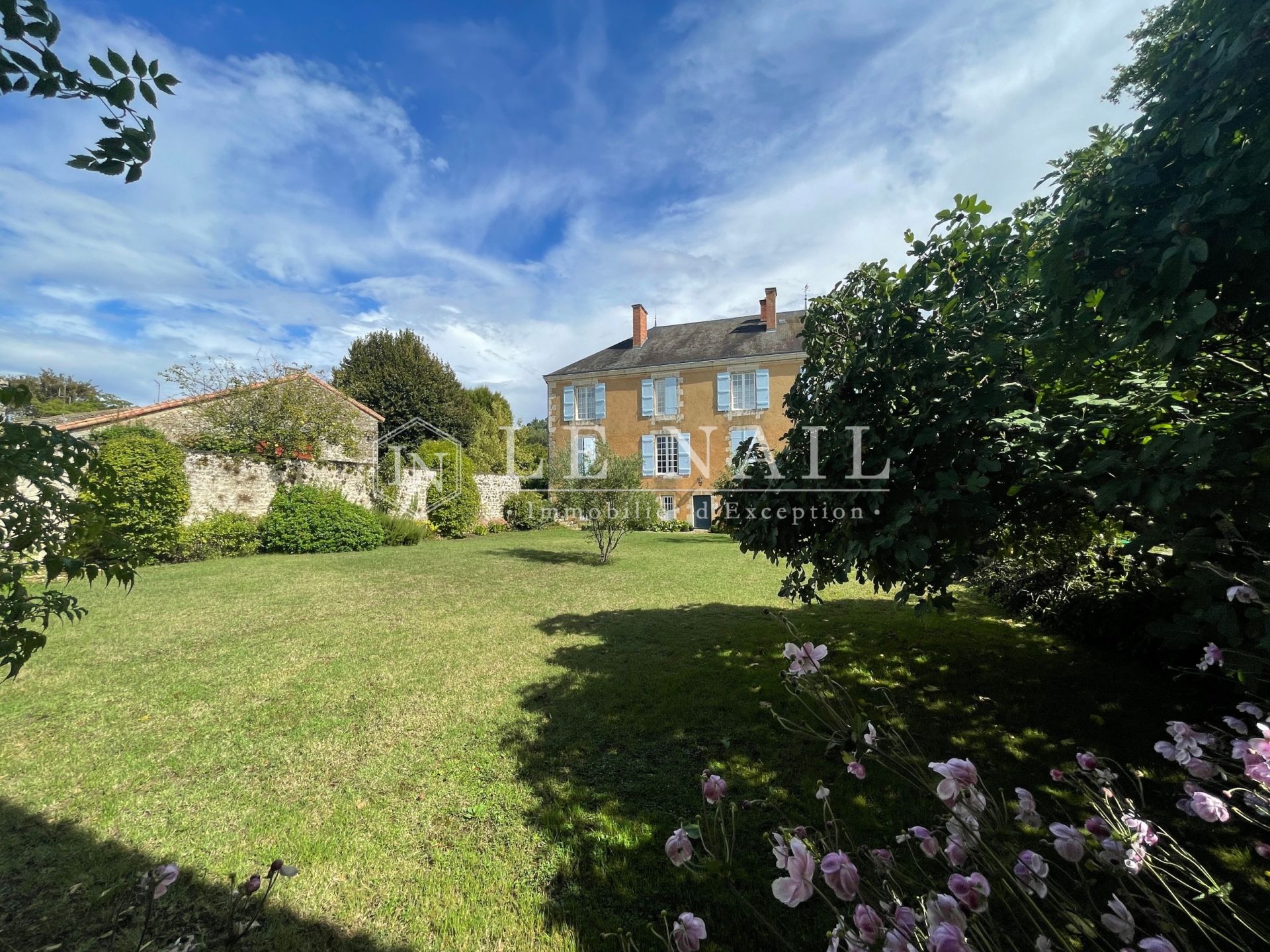 property 7 rooms for sale on POITIERS (86000)