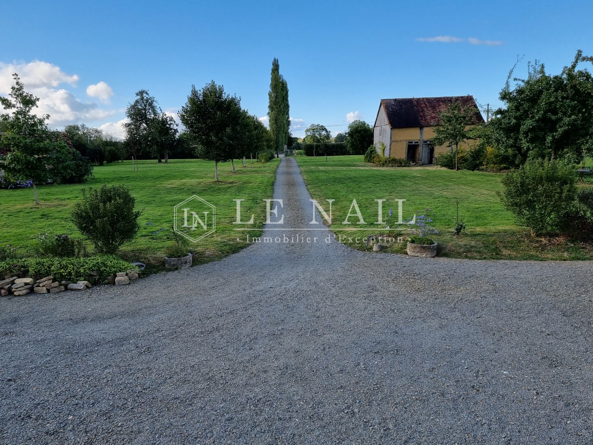 manoir 10 pièces en vente à BRIOUZE (61220)