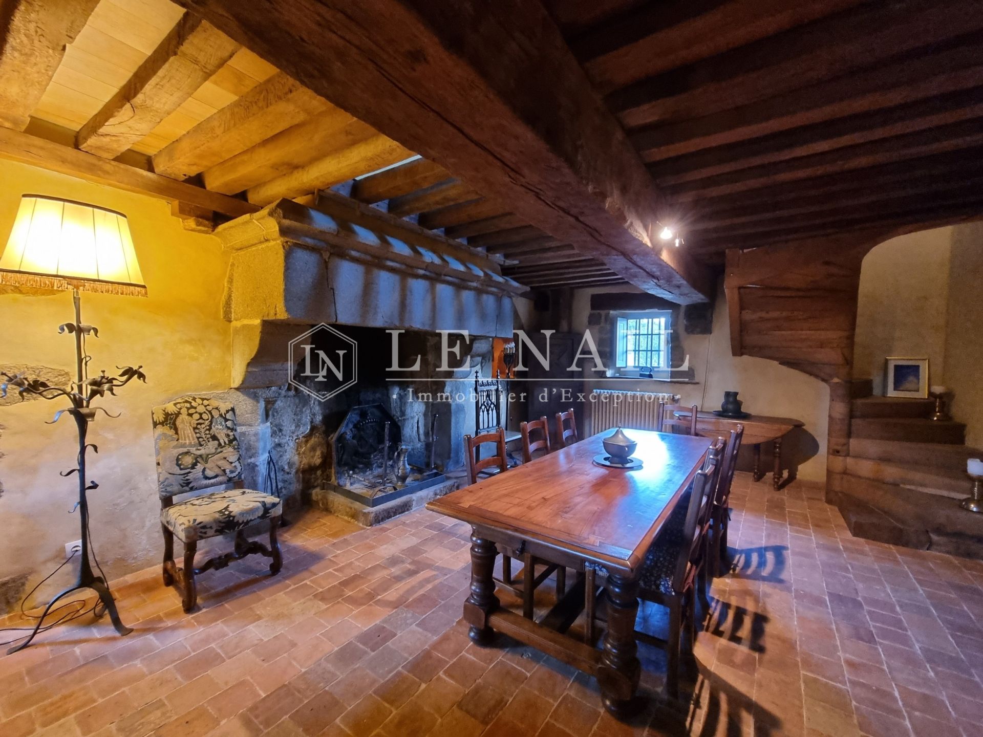 manoir 10 pièces en vente à BRIOUZE (61220)