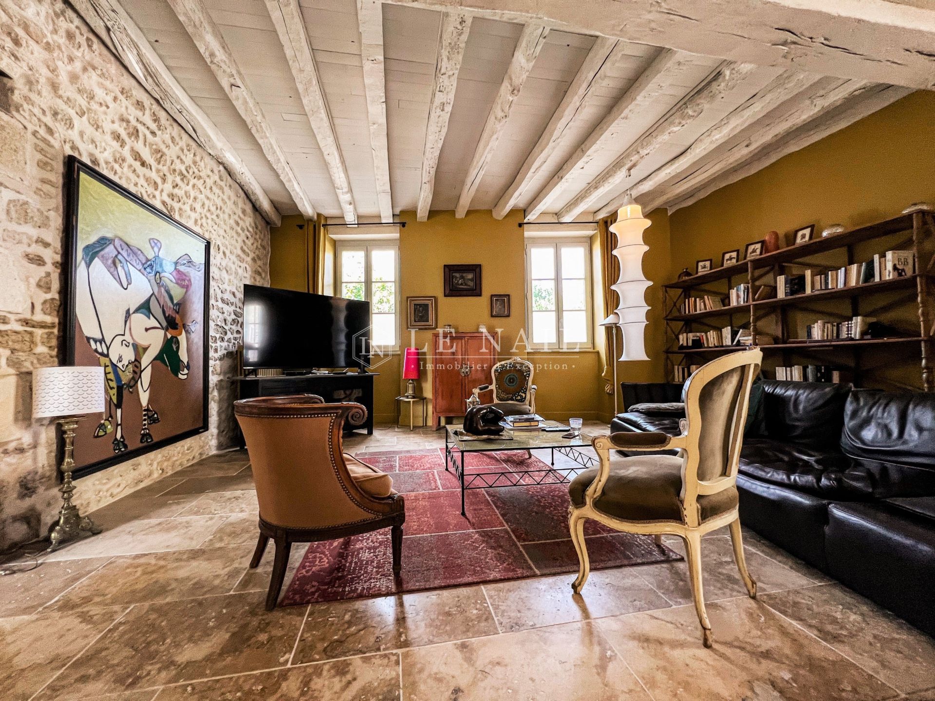 townhouse 10 rooms for sale on ST JEAN D ANGELY (17400)