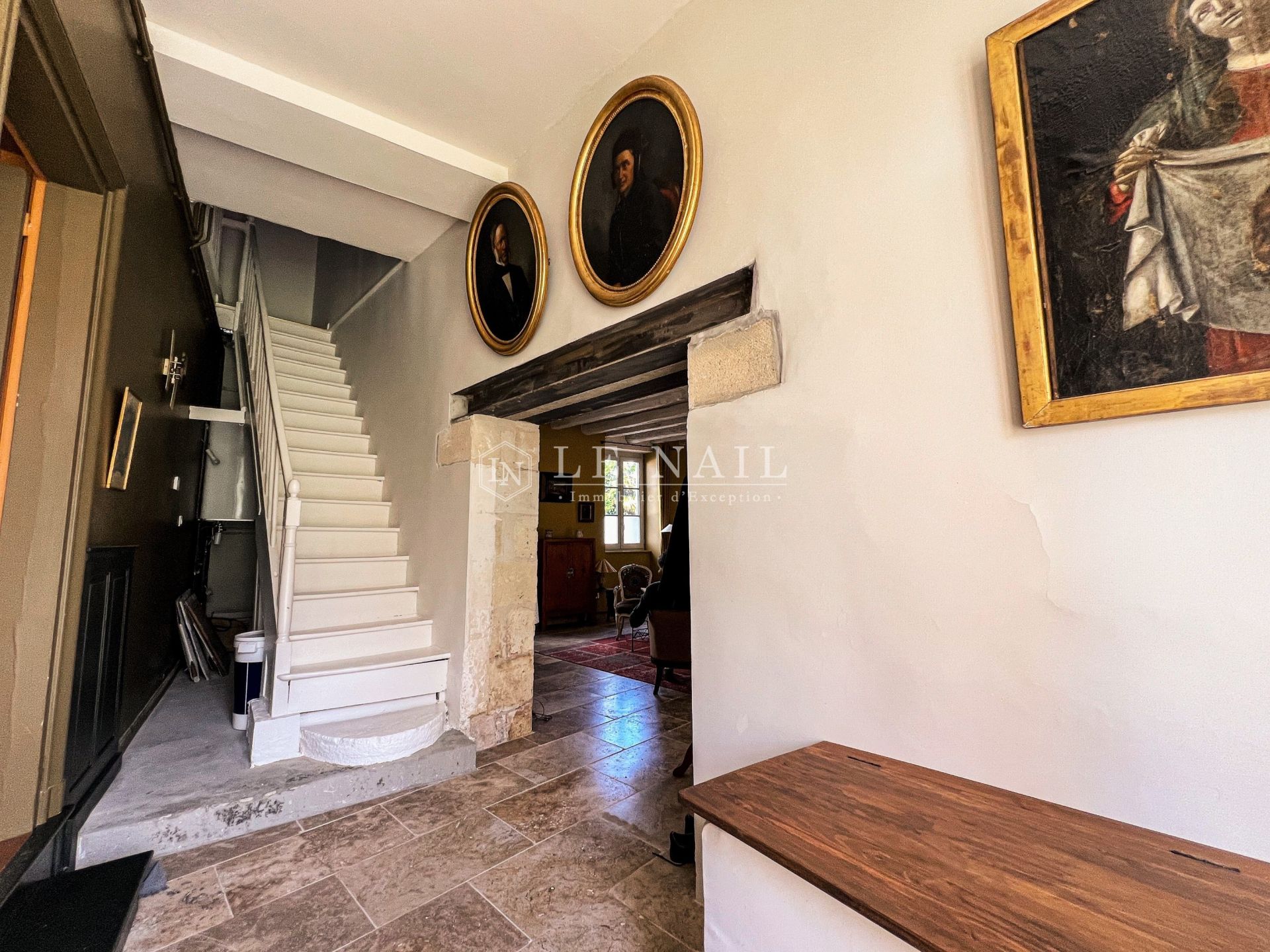 townhouse 10 rooms for sale on ST JEAN D ANGELY (17400)