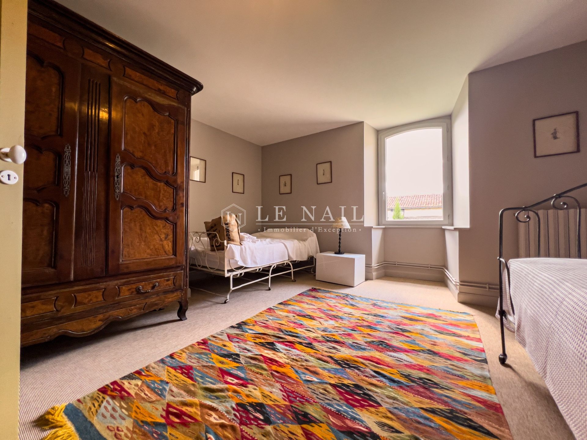 townhouse 10 rooms for sale on ST JEAN D ANGELY (17400)