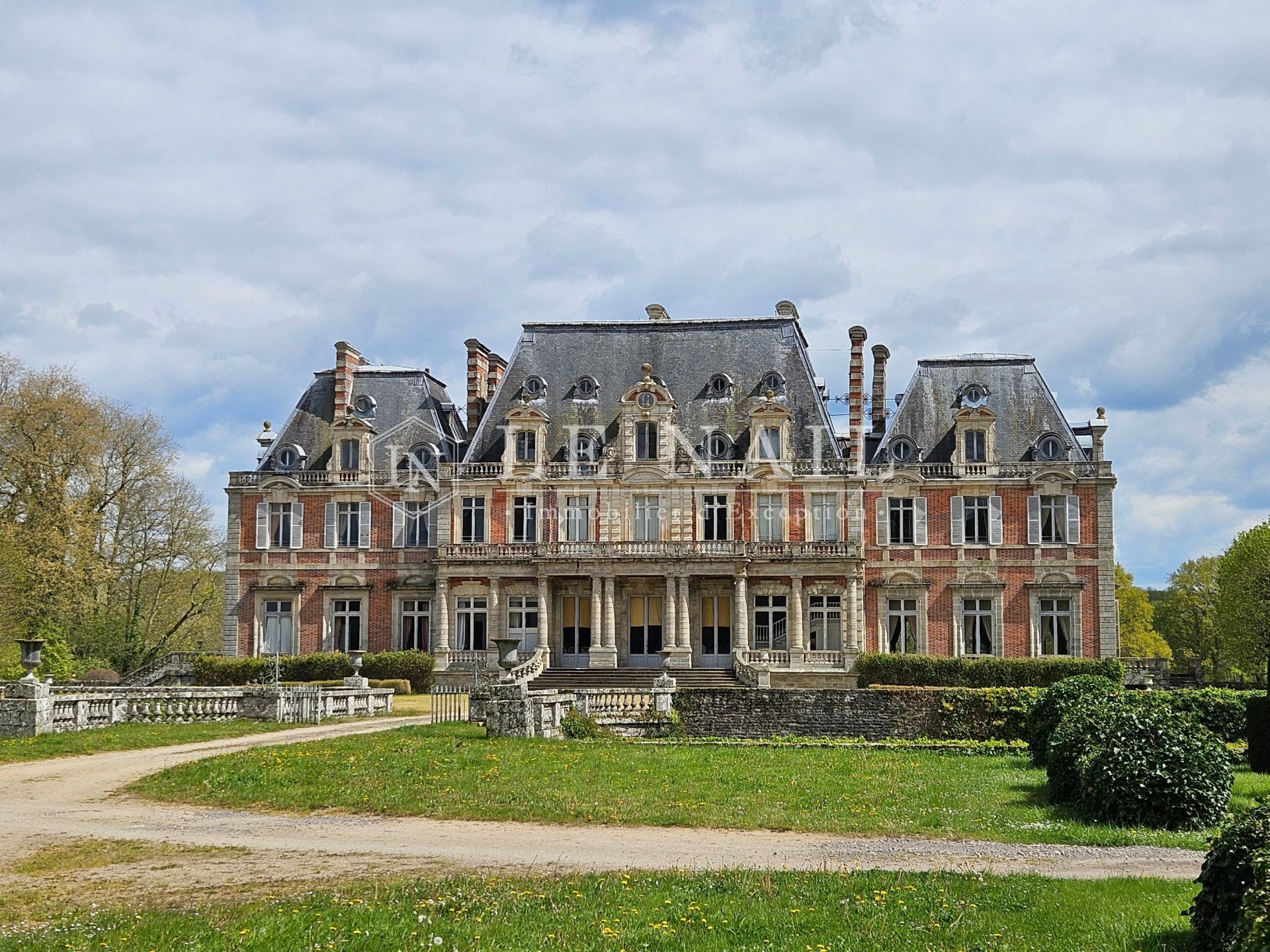château 35 pièces en vente à ALENCON (61000)