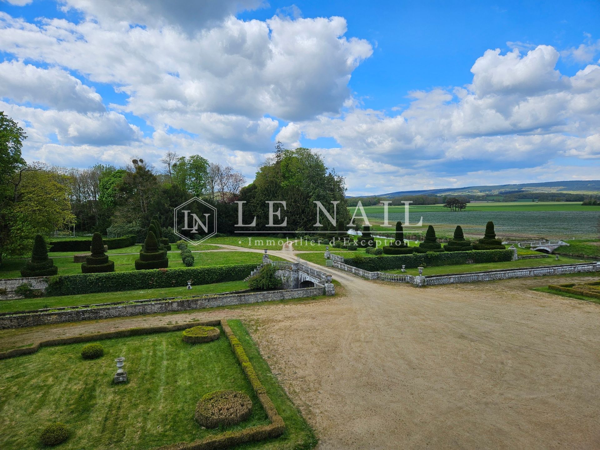 castle 35 rooms for sale on ALENCON (61000)