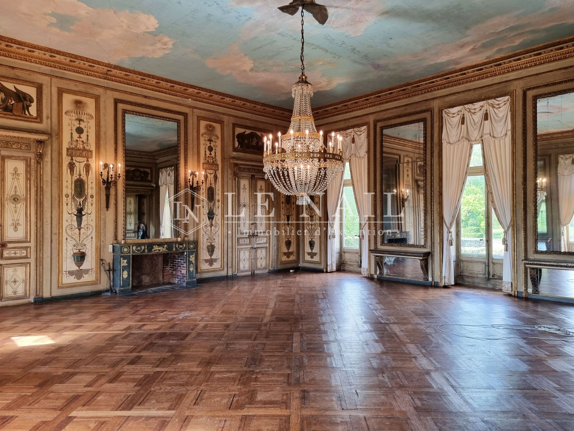 castle 35 rooms for sale on ALENCON (61000)