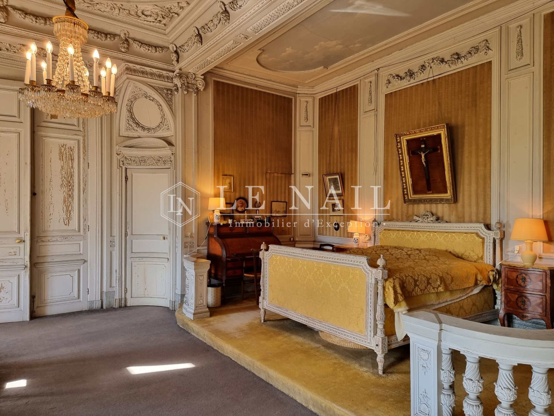 castle 35 rooms for sale on ALENCON (61000)