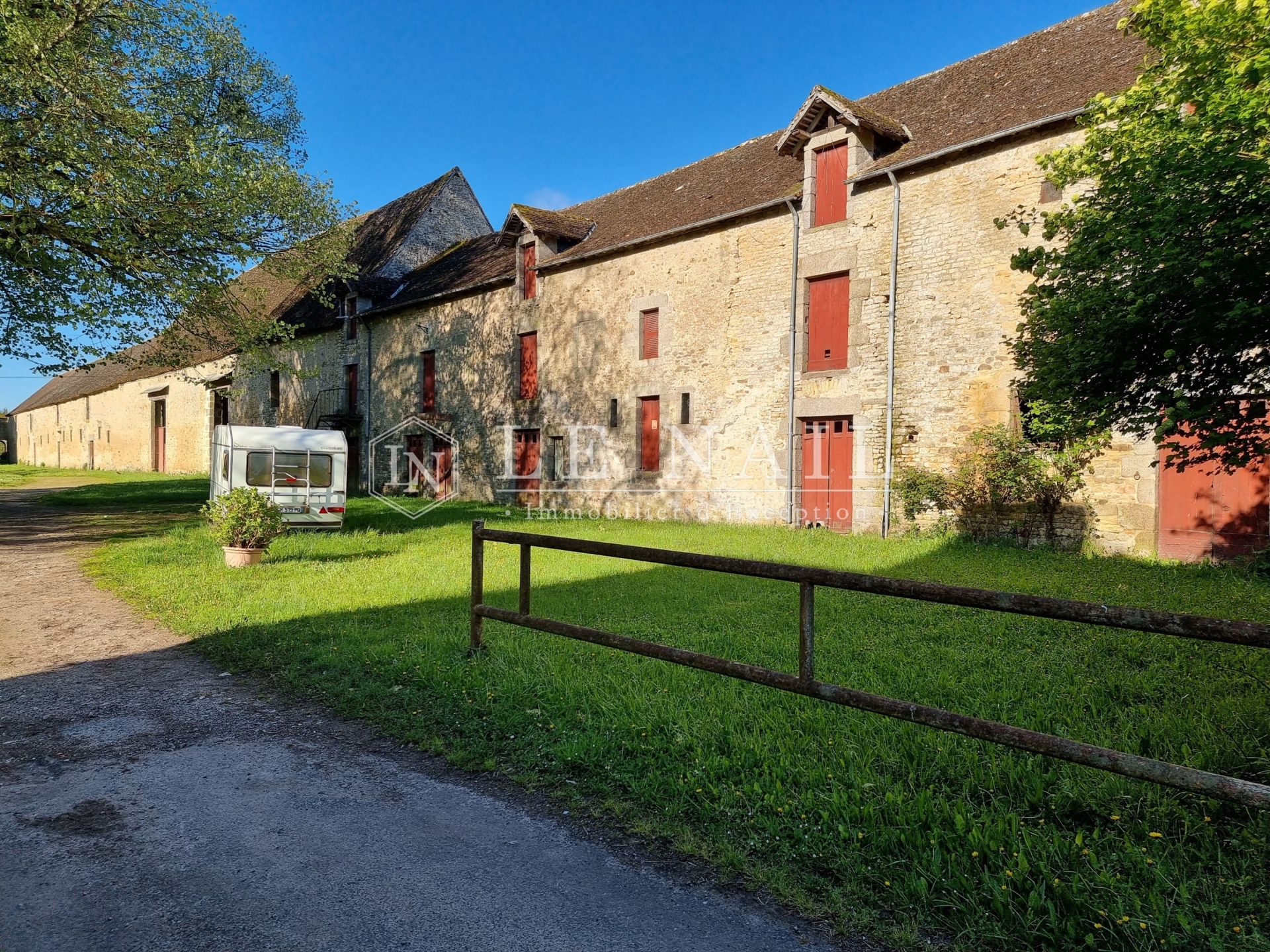 castle 35 rooms for sale on ALENCON (61000)