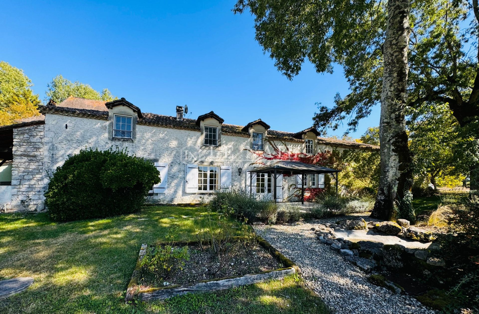 manoir 7 pièces en vente à BERGERAC (24100)