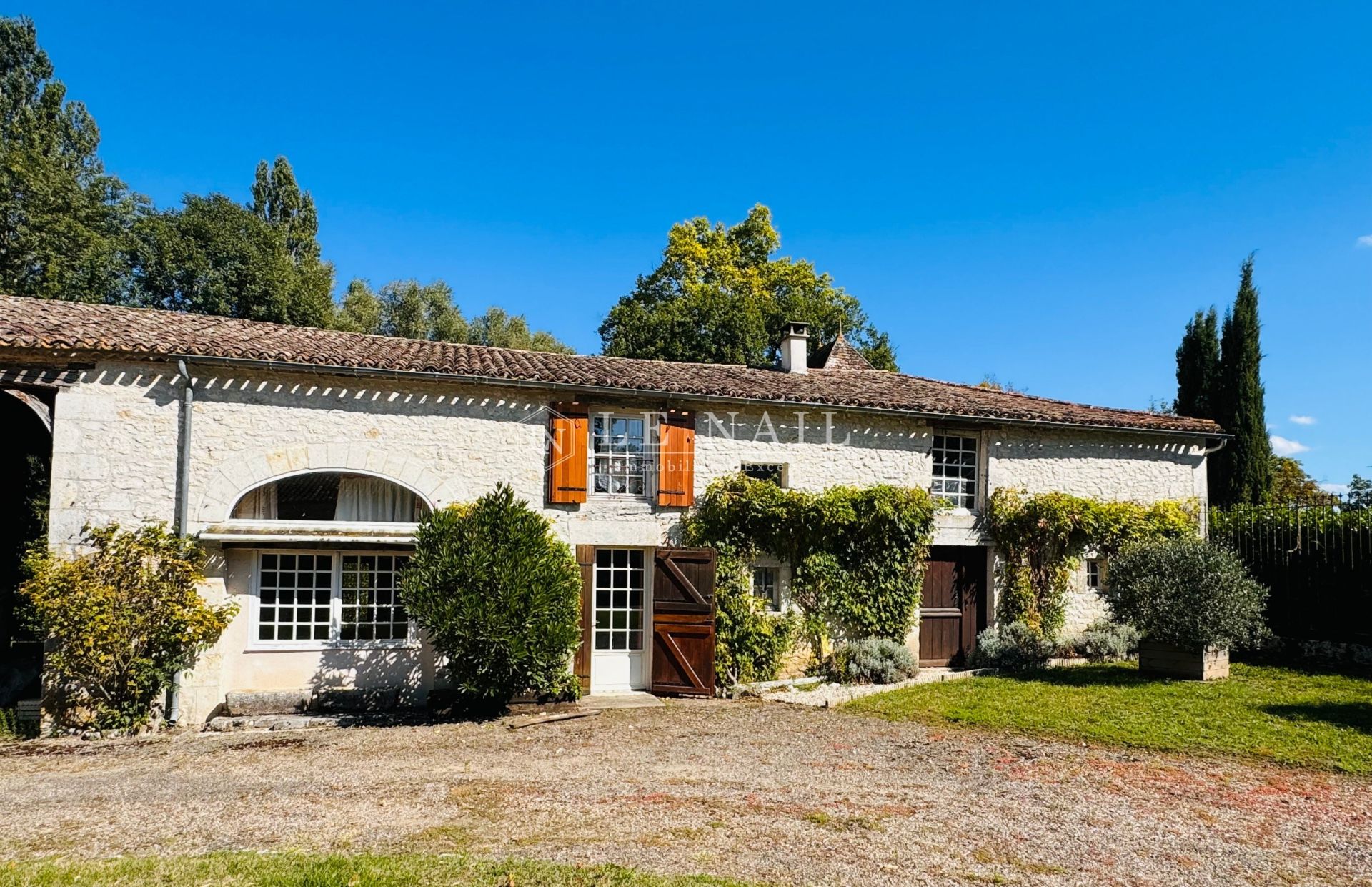 manoir 7 pièces en vente à BERGERAC (24100)
