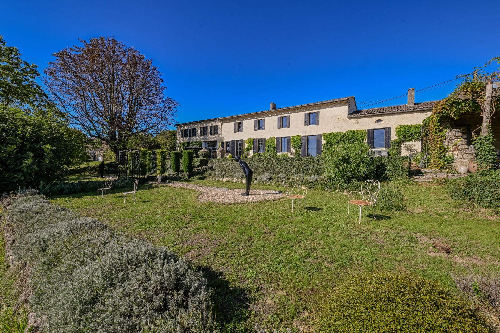 property 14 rooms for sale on ST EMILION (33330)