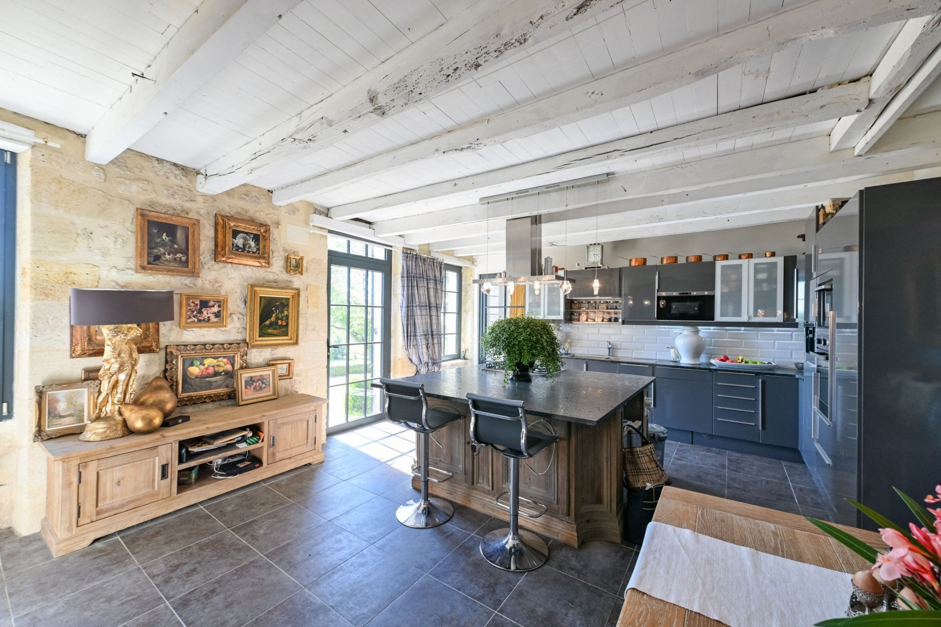 property 14 rooms for sale on ST EMILION (33330)