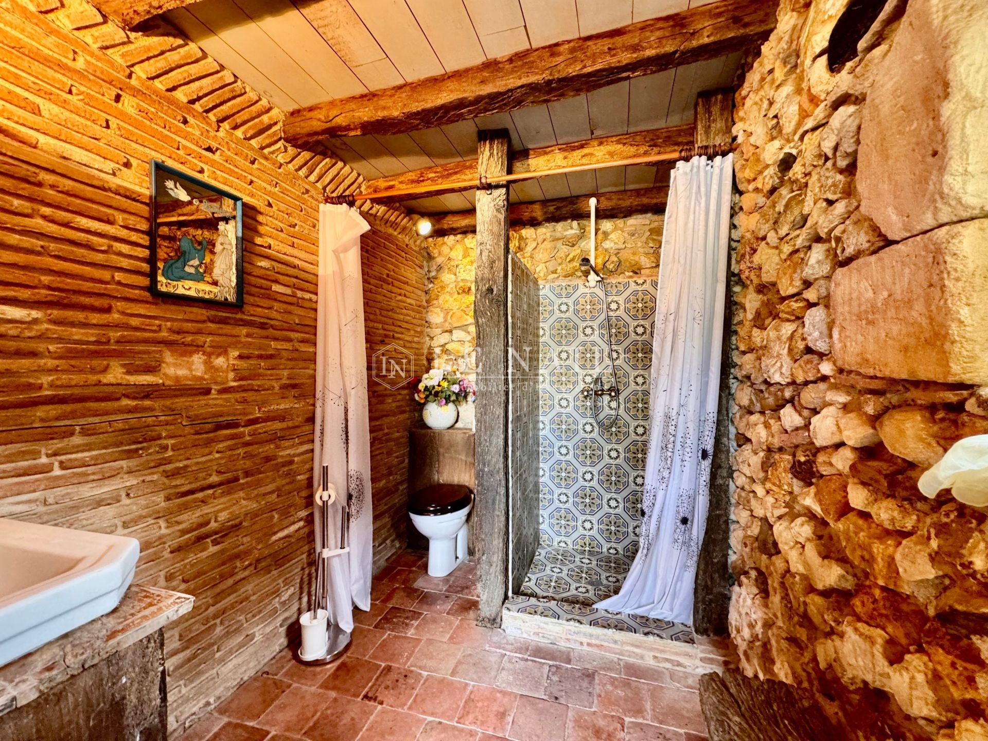 long house 7 rooms for sale on BERGERAC (24100)