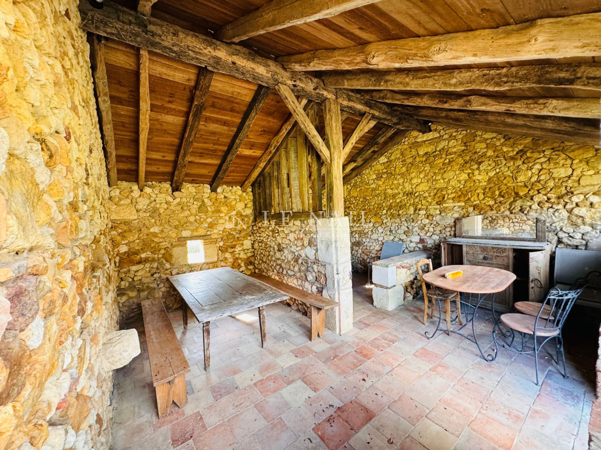 long house 7 rooms for sale on BERGERAC (24100)