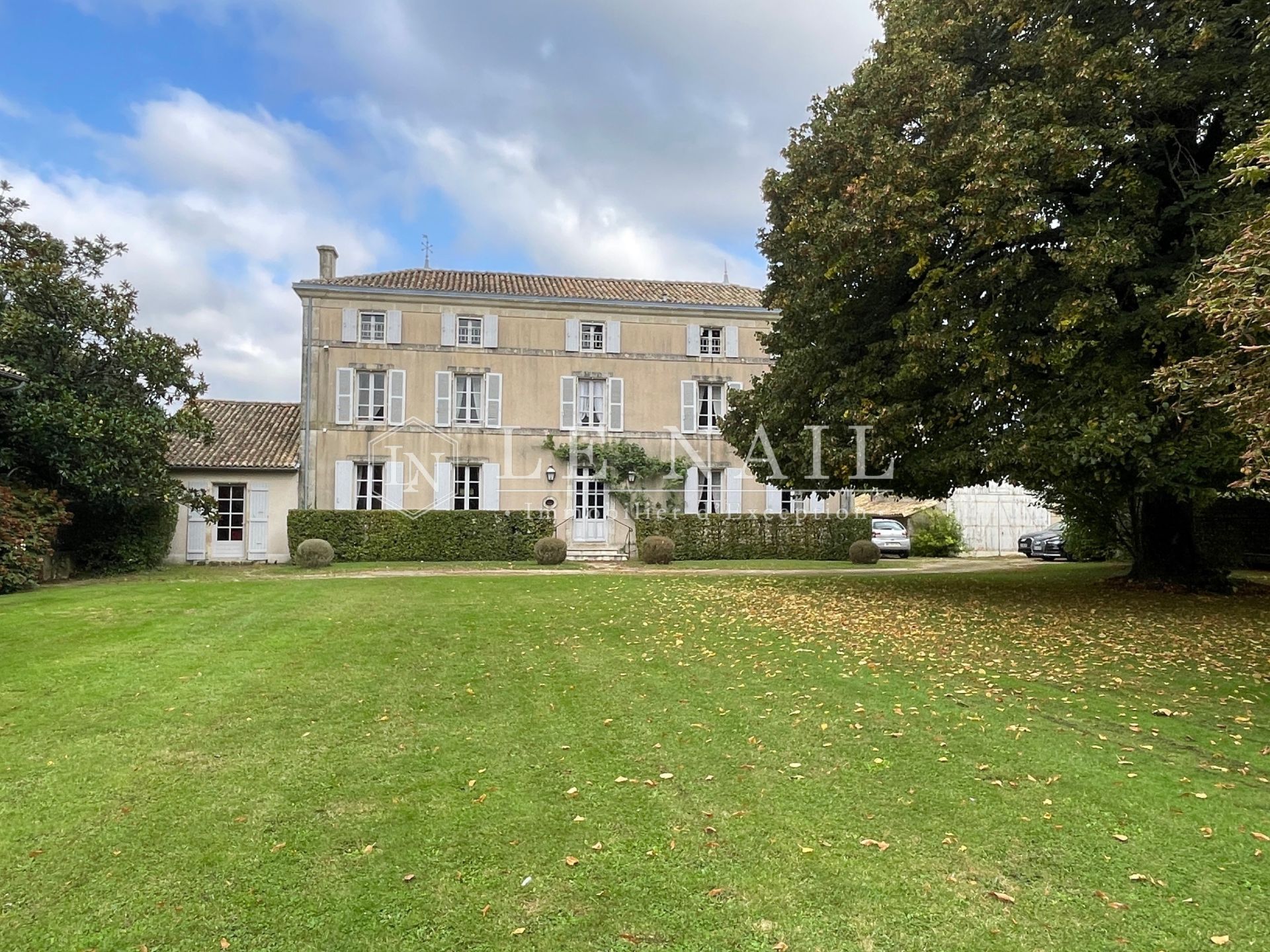 propriété 14 pièces en vente à NIORT (79000)