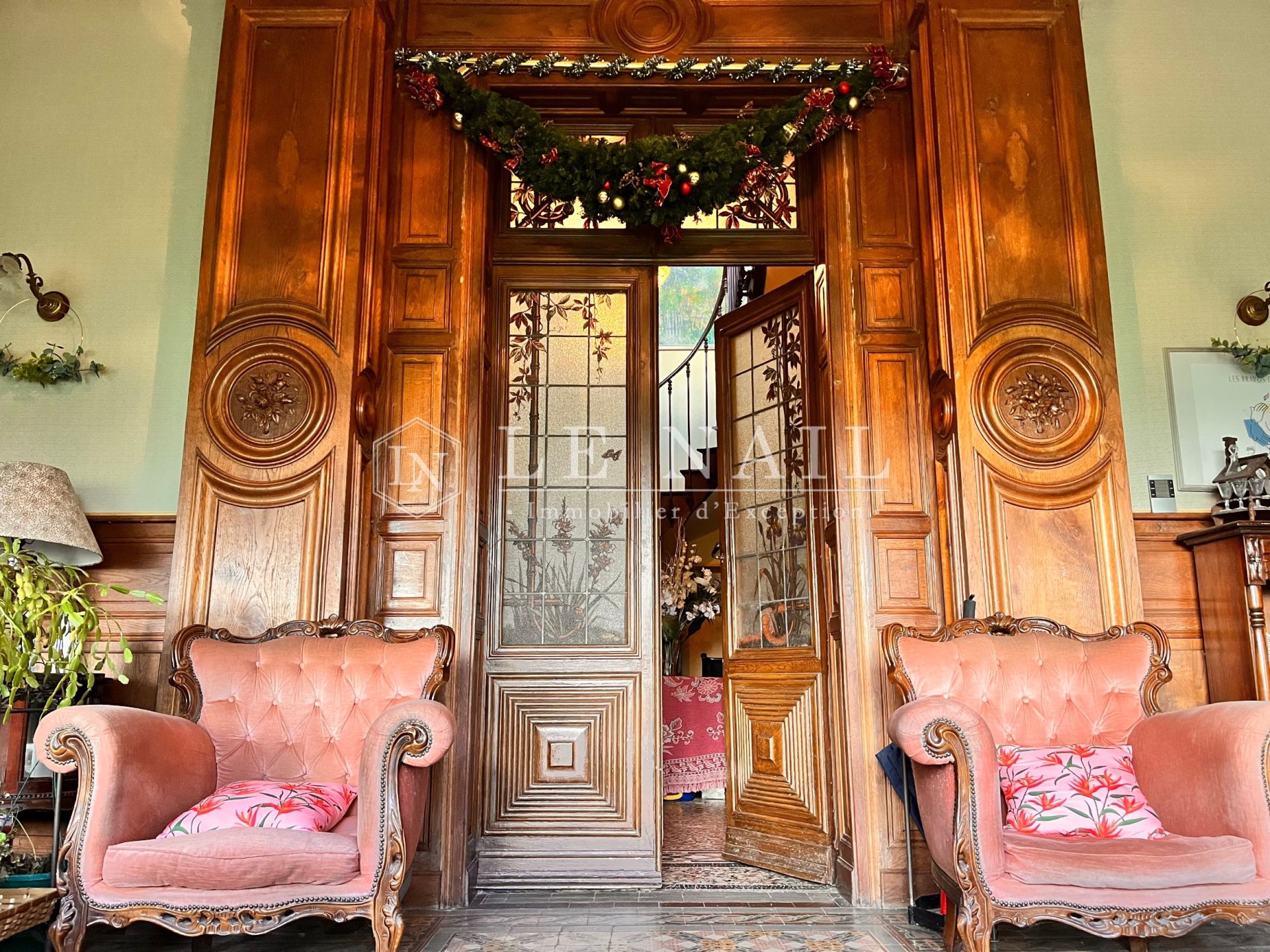 castle 15 rooms for sale on LA ROCHE SUR YON (85000)