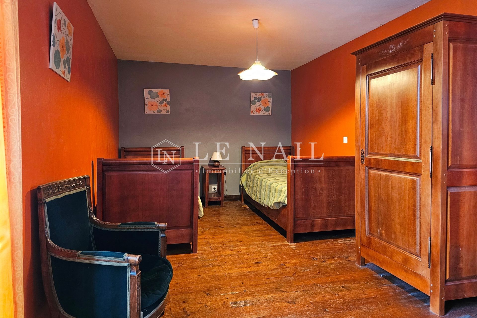 property 11 rooms for sale on ANGERS (49000)