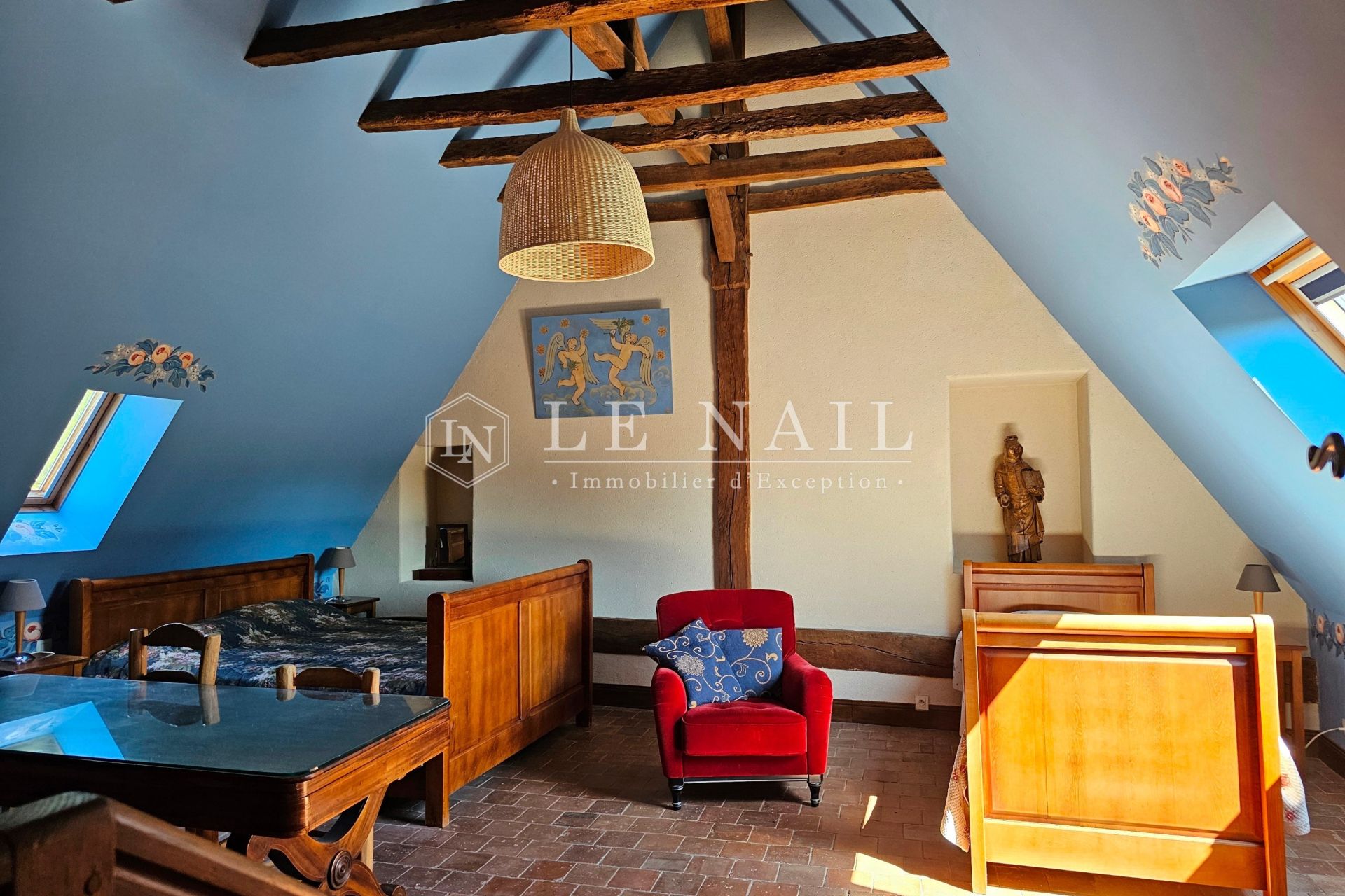 property 11 rooms for sale on ANGERS (49000)
