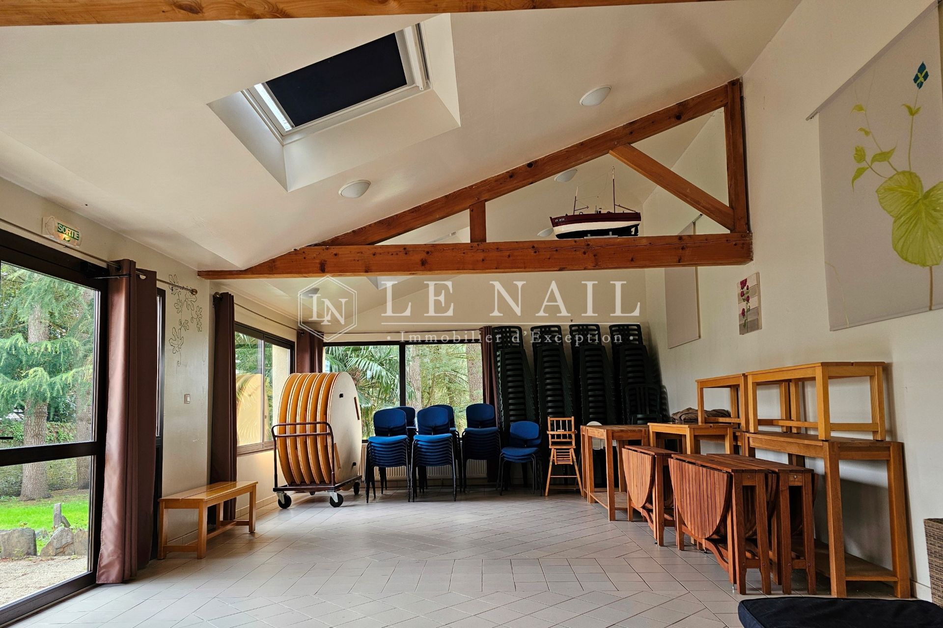 property 11 rooms for sale on ANGERS (49000)