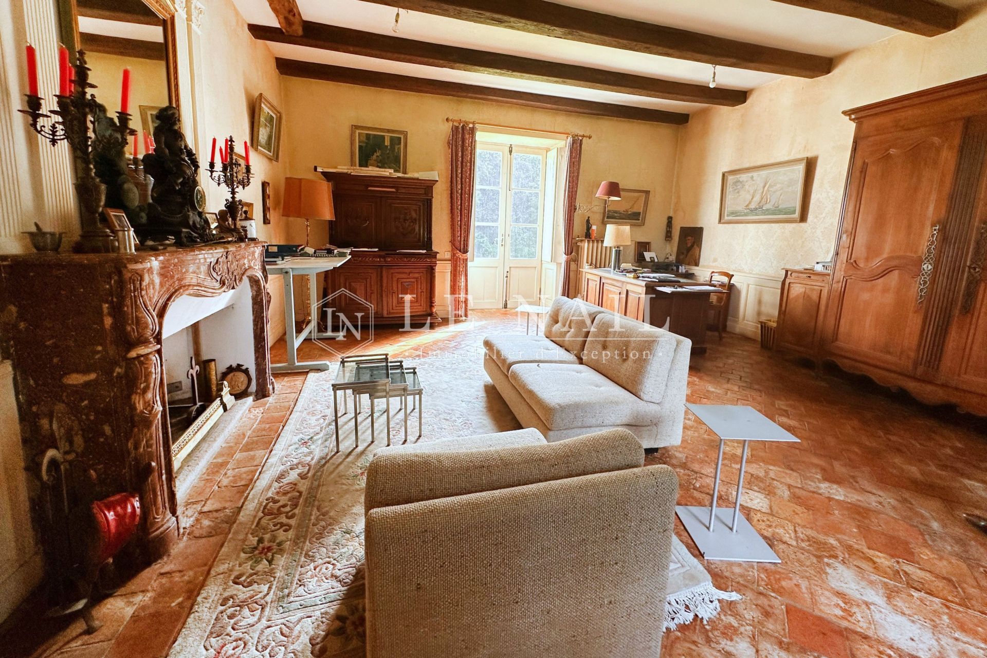 manoir 15 pièces en vente à LA HAIE FOUASSIERE (44690)