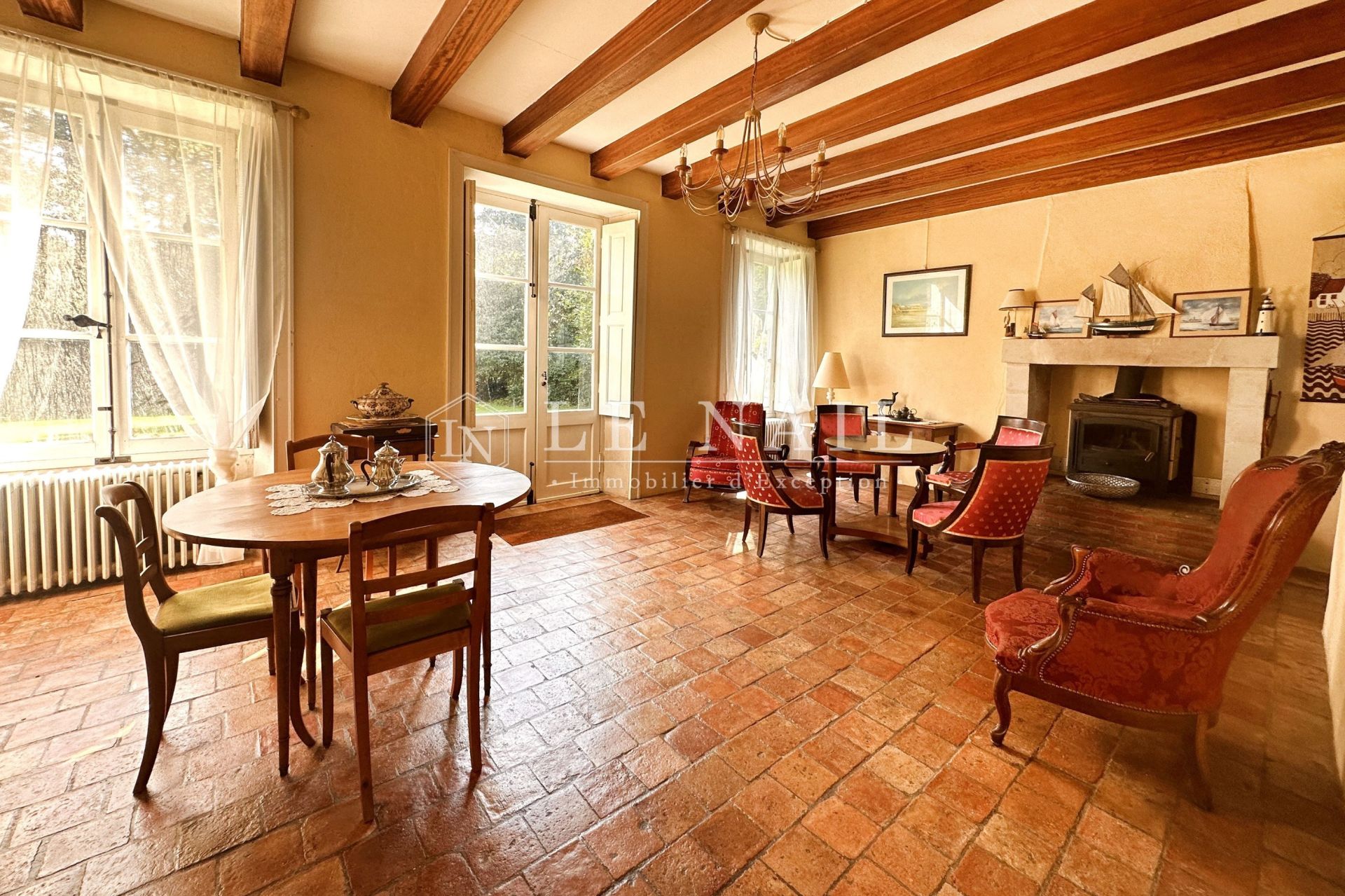 manoir 15 pièces en vente à LA HAIE FOUASSIERE (44690)