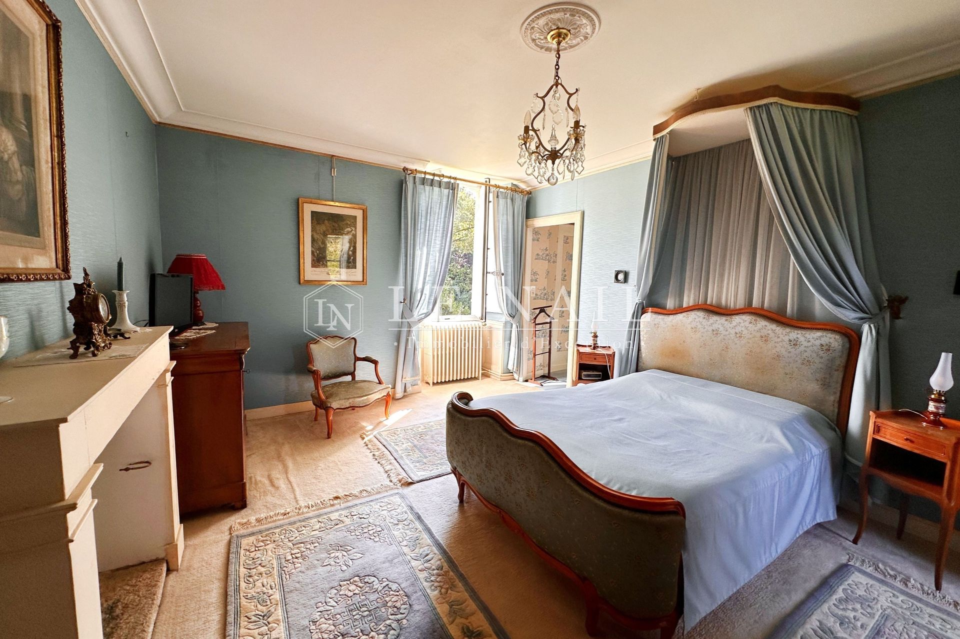 manoir 15 pièces en vente à LA HAIE FOUASSIERE (44690)