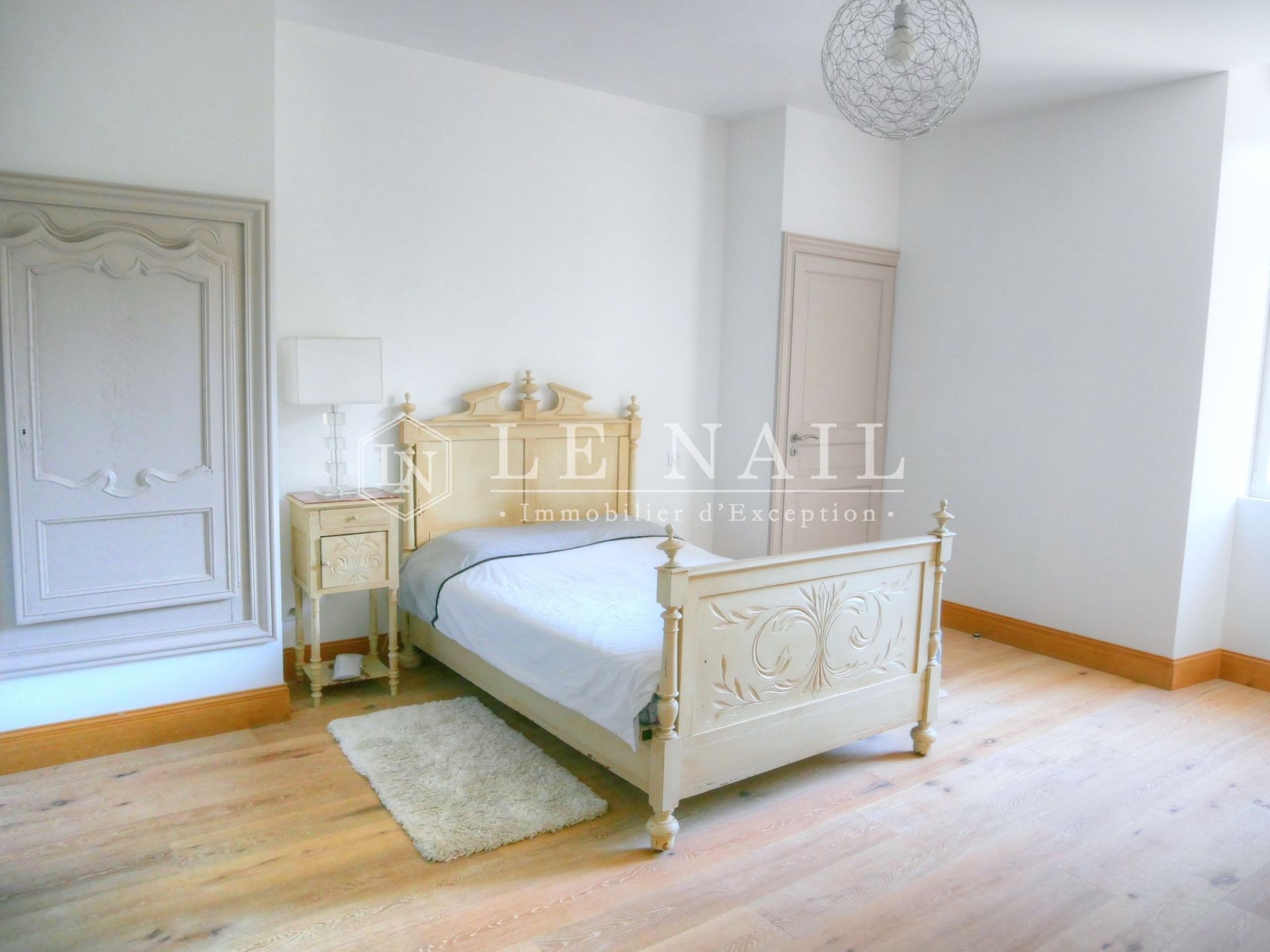 mansion 11 rooms for sale on AGEN (47000)