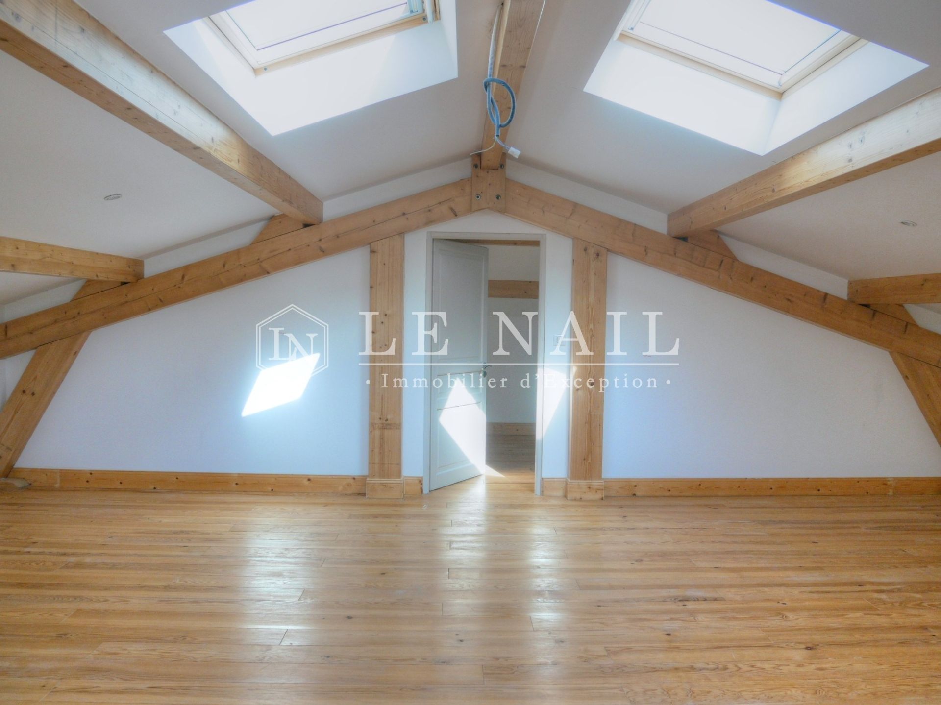 mansion 11 rooms for sale on AGEN (47000)