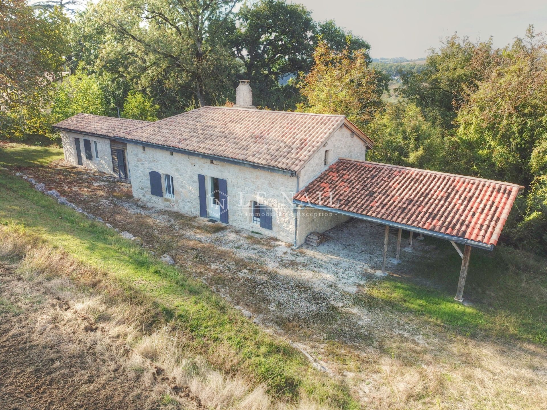 mansion 11 rooms for sale on AGEN (47000)