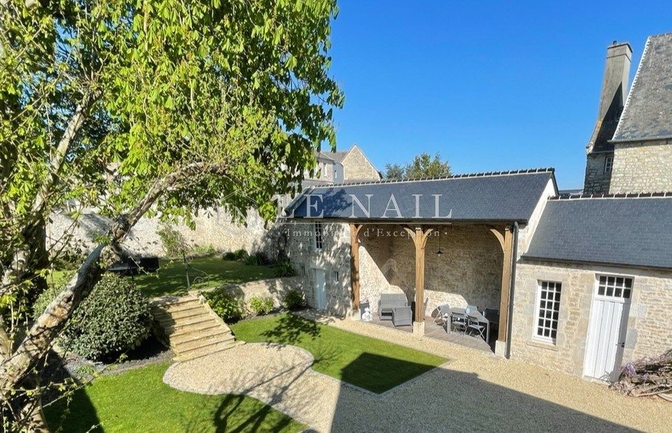 hôtel particulier 15 pièces en vente à STE MERE EGLISE (50480)