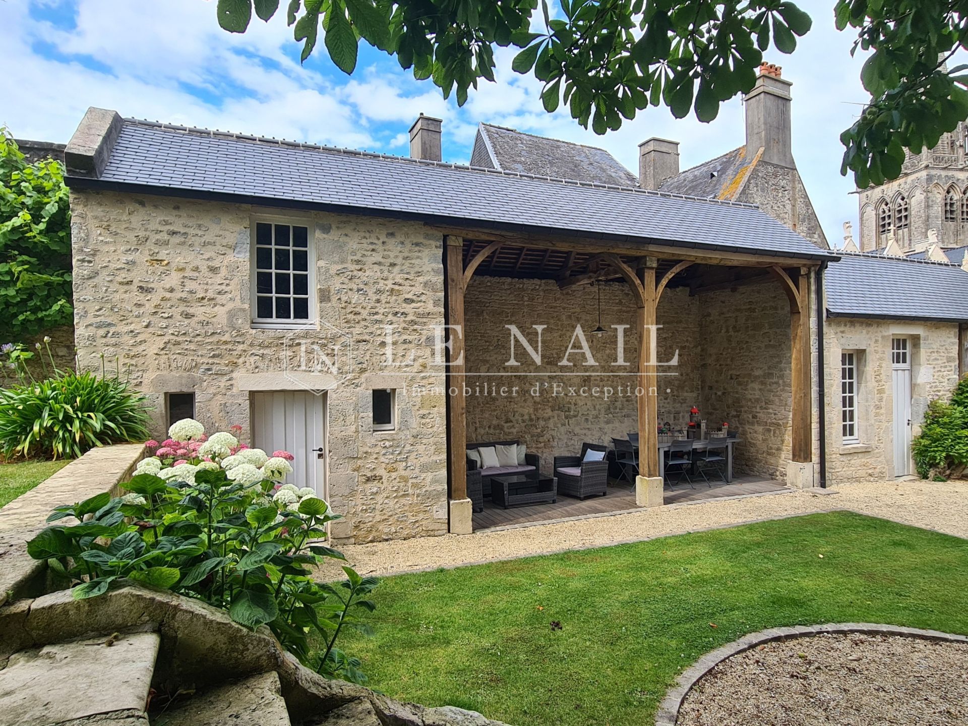 mansion (hôtel particulier) 15 rooms for sale on STE MERE EGLISE (50480)