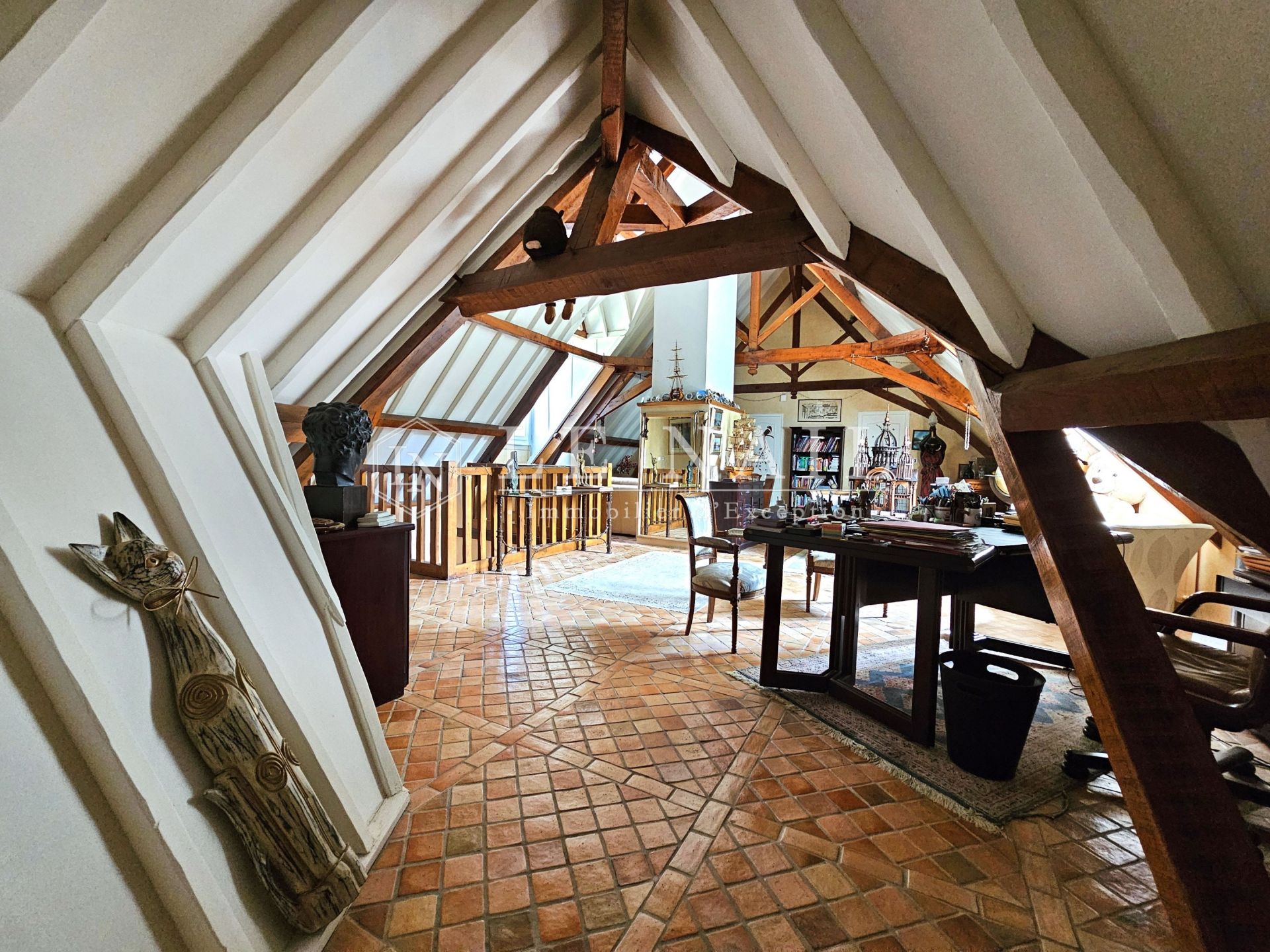 property 10 rooms for sale on ANGERS (49000)