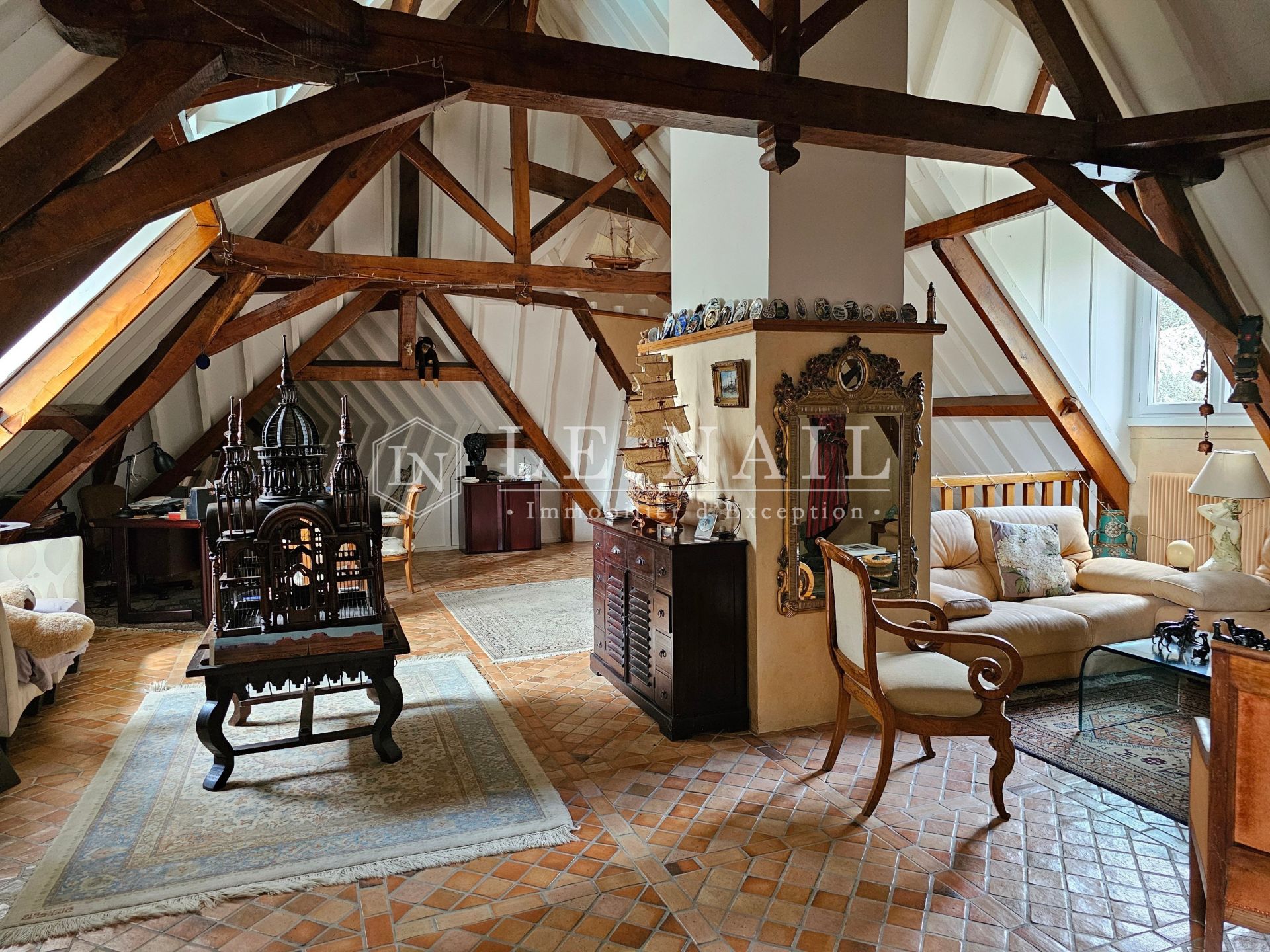 property 10 rooms for sale on ANGERS (49000)