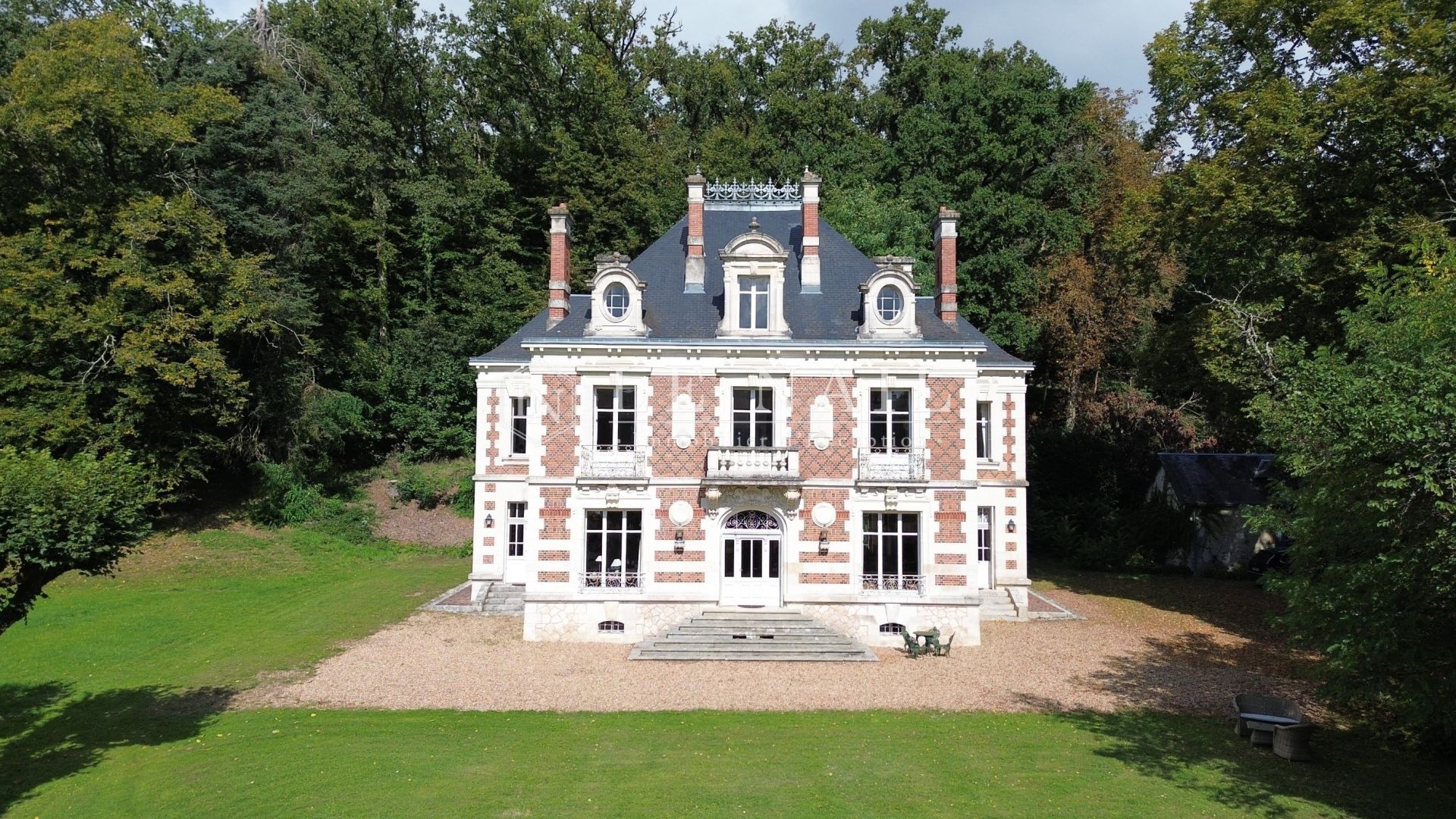 château 15 pièces en vente à BLOIS (41000)
