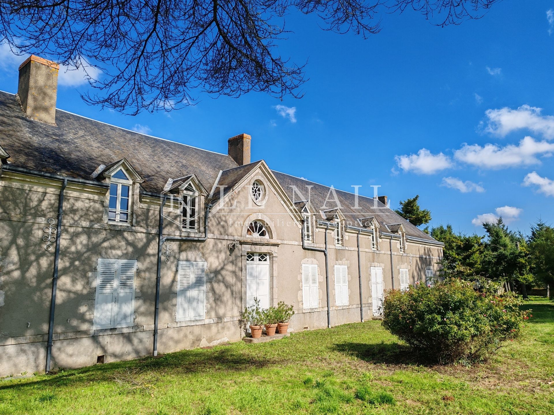 manoir 12 pièces en vente à VENDOME (41100)