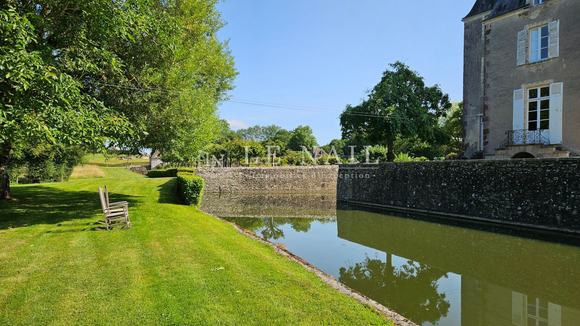 château 29 pièces en vente à FRESNAY SUR SARTHE (72130)
