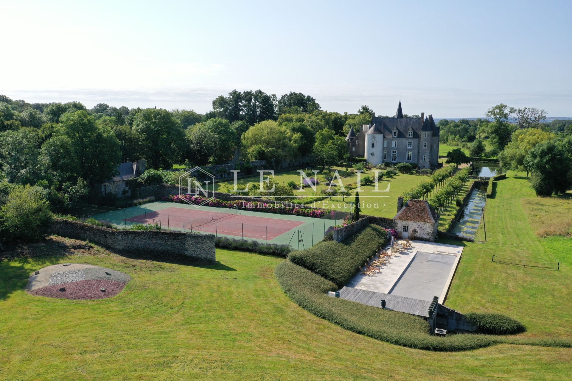 château 29 pièces en vente à FRESNAY SUR SARTHE (72130)