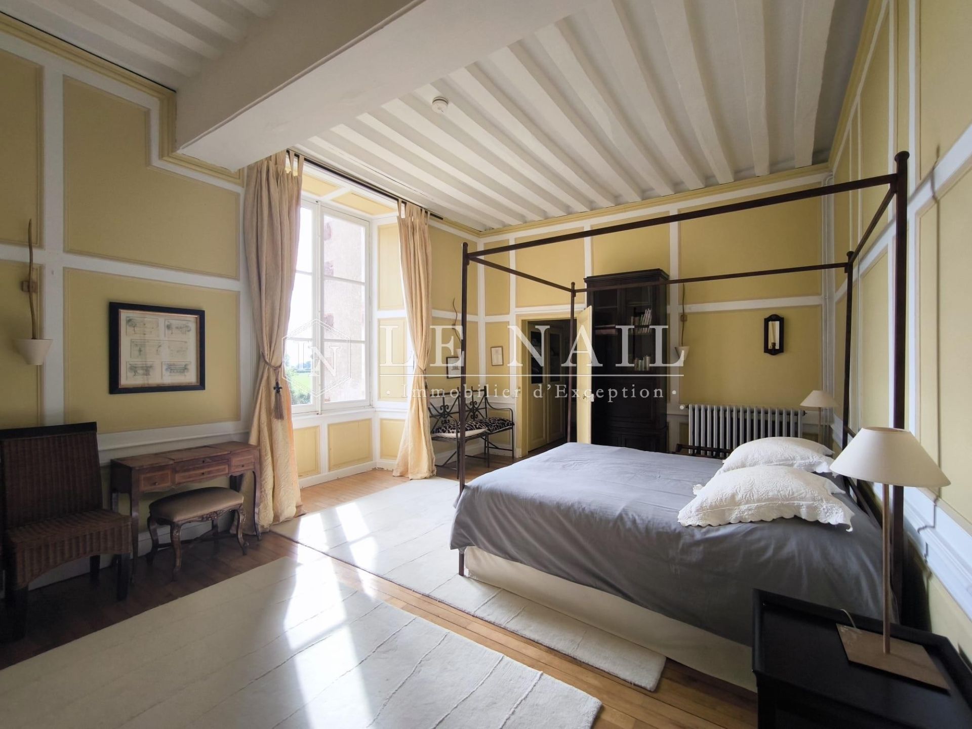 château 29 pièces en vente à FRESNAY SUR SARTHE (72130)