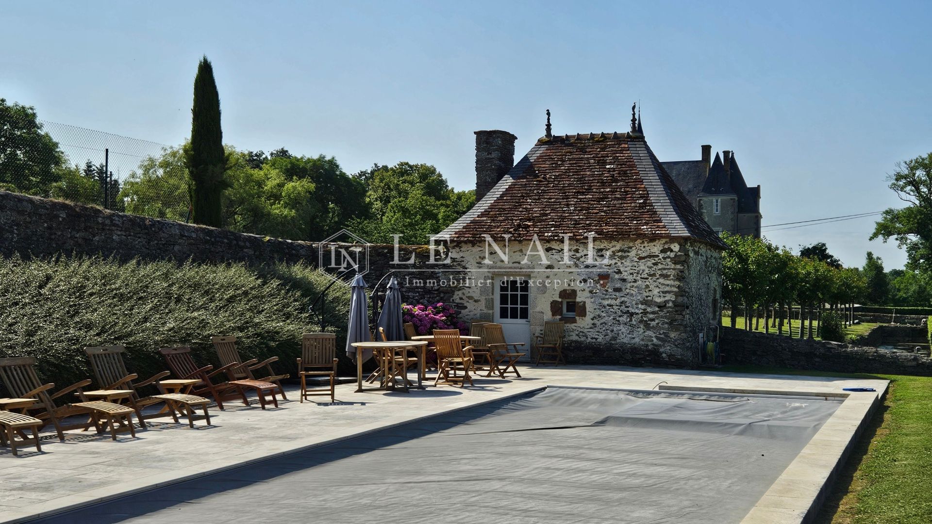 château 29 pièces en vente à FRESNAY SUR SARTHE (72130)