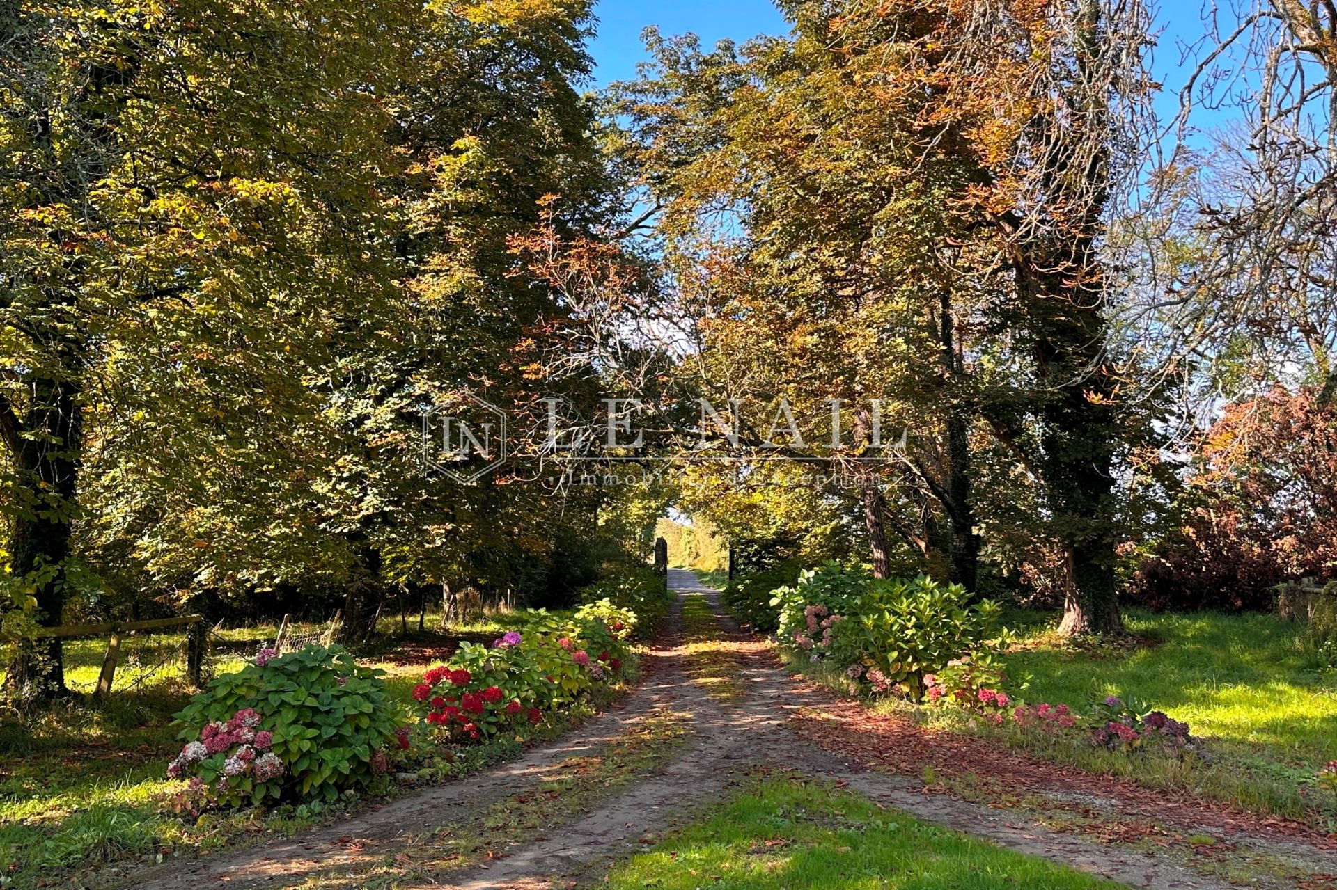 manoir 12 pièces en vente à PONTCHATEAU (44160)