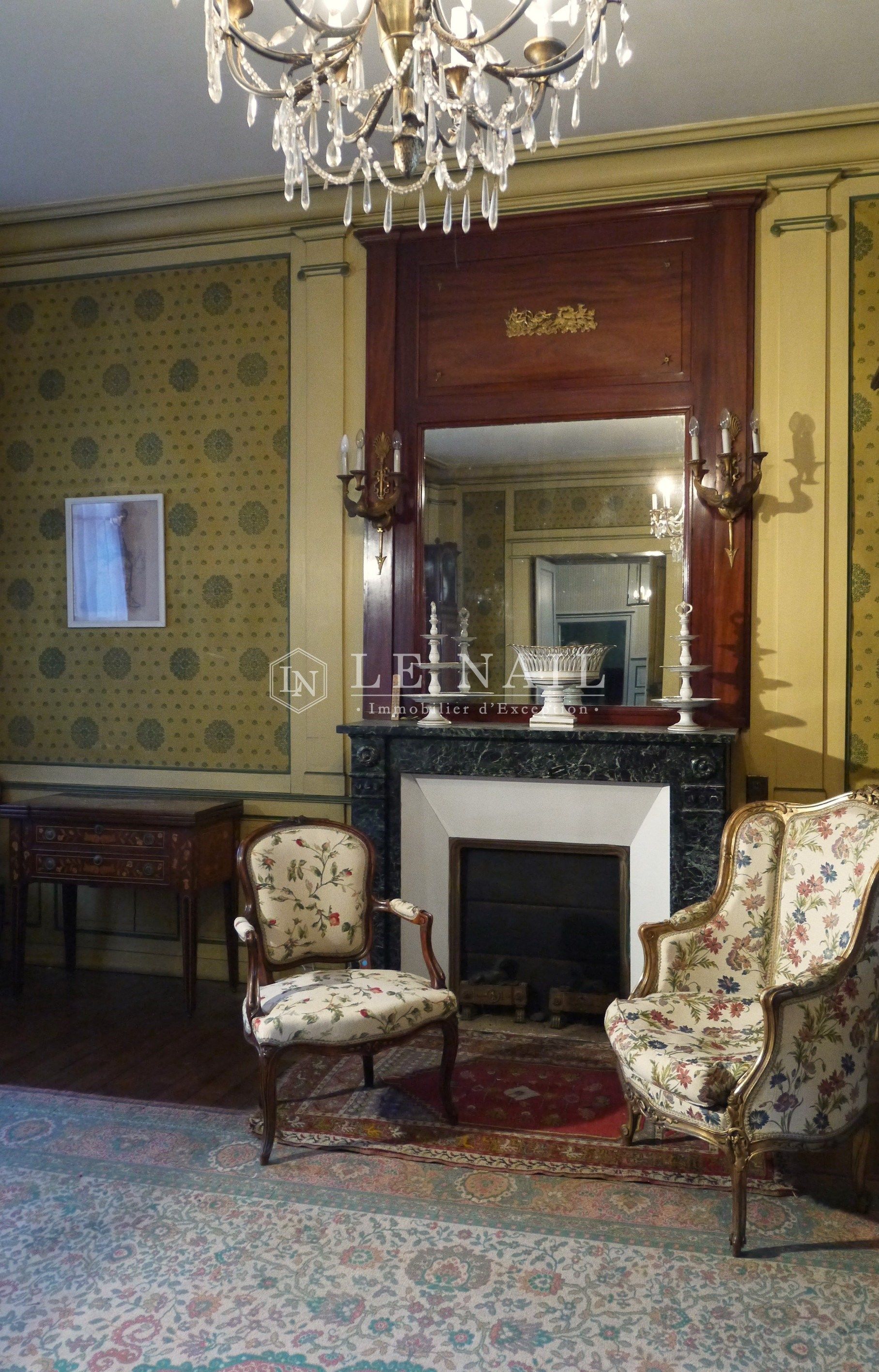 maison bourgeoise 15 pièces en vente à CHATEAUROUX (36000)