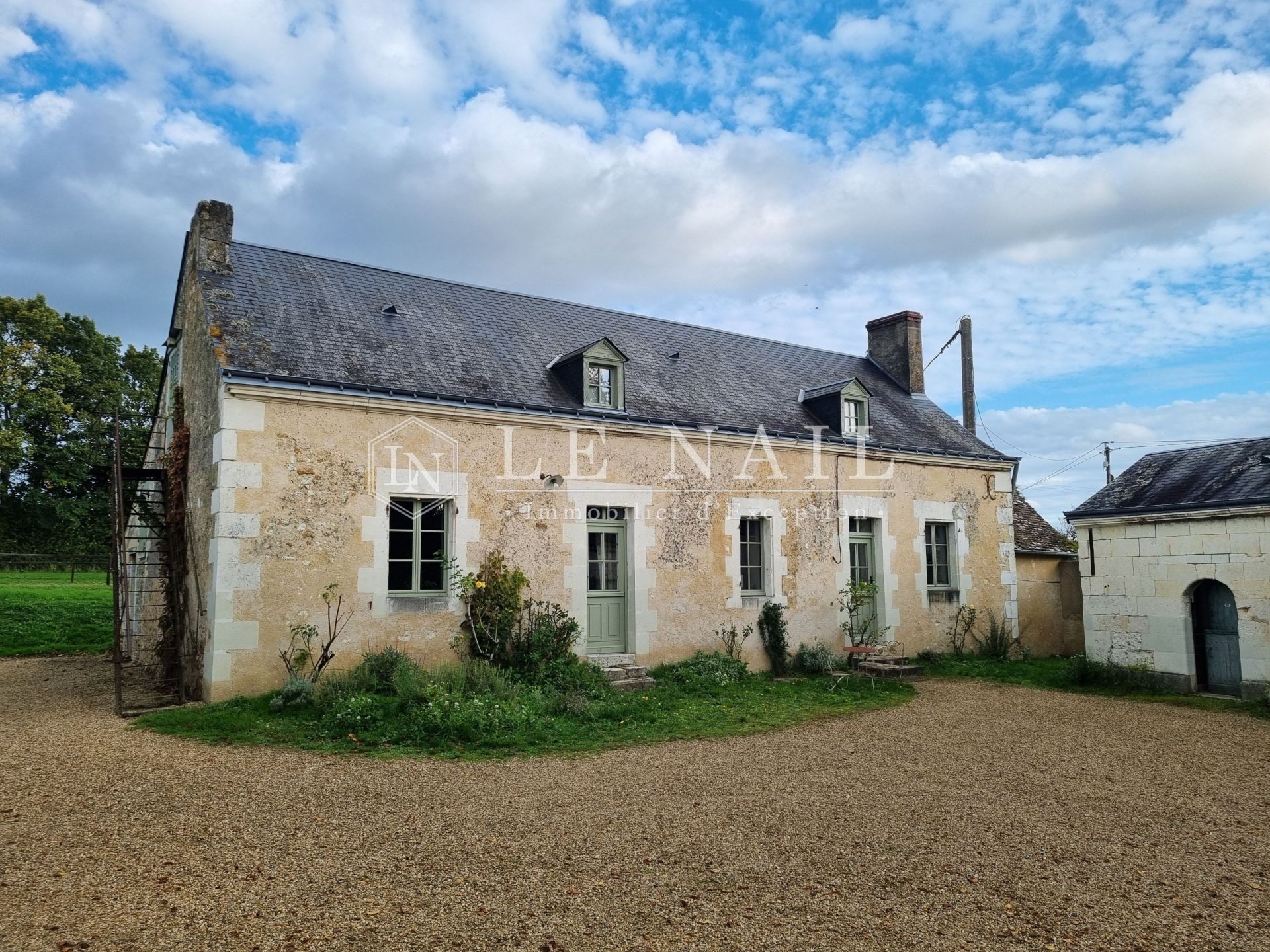 equestrian property 7 rooms for sale on CHATEAU LA VALLIERE (37330)