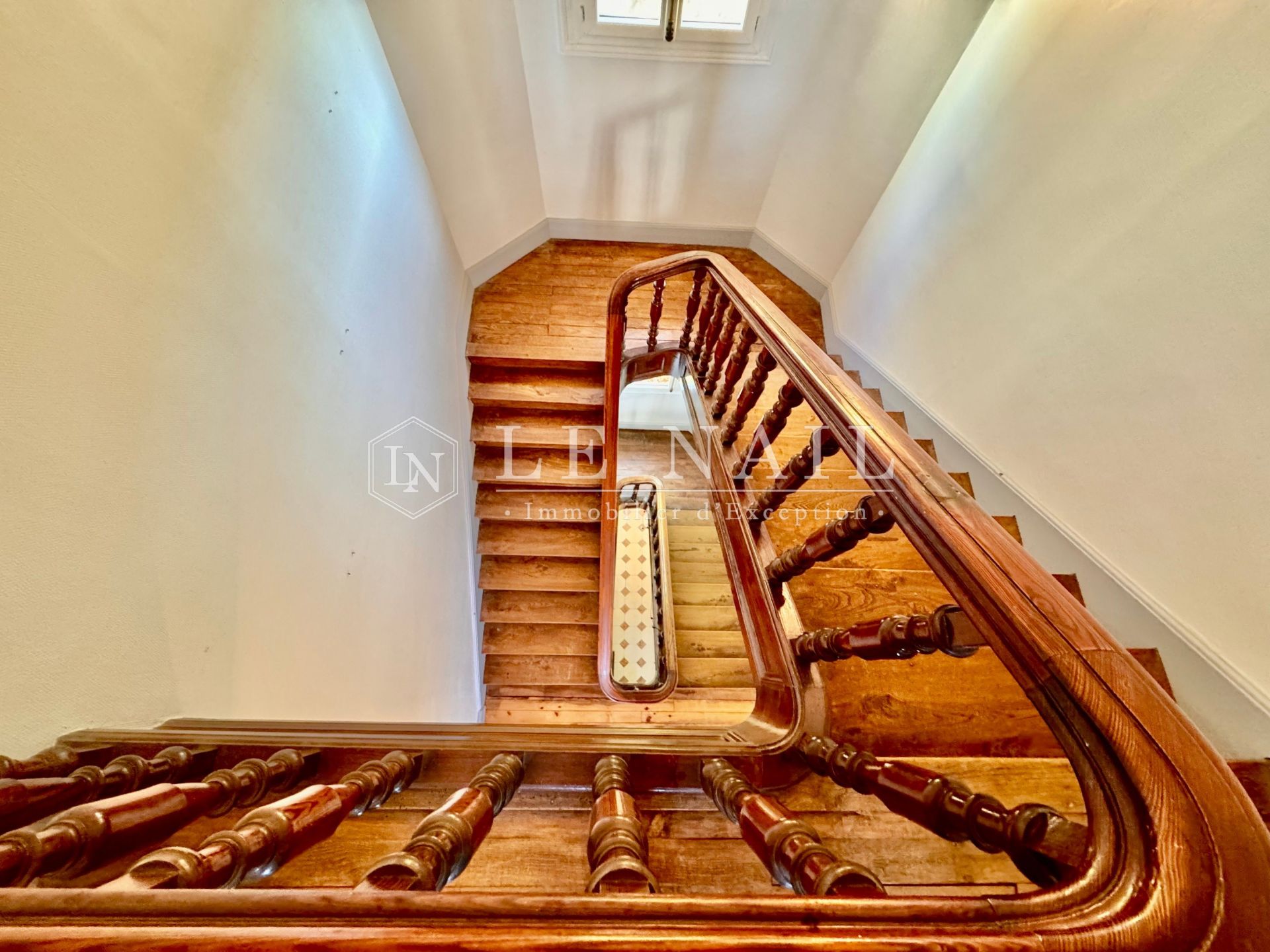 mansion (hôtel particulier) 9 rooms for sale on BERGERAC (24100)